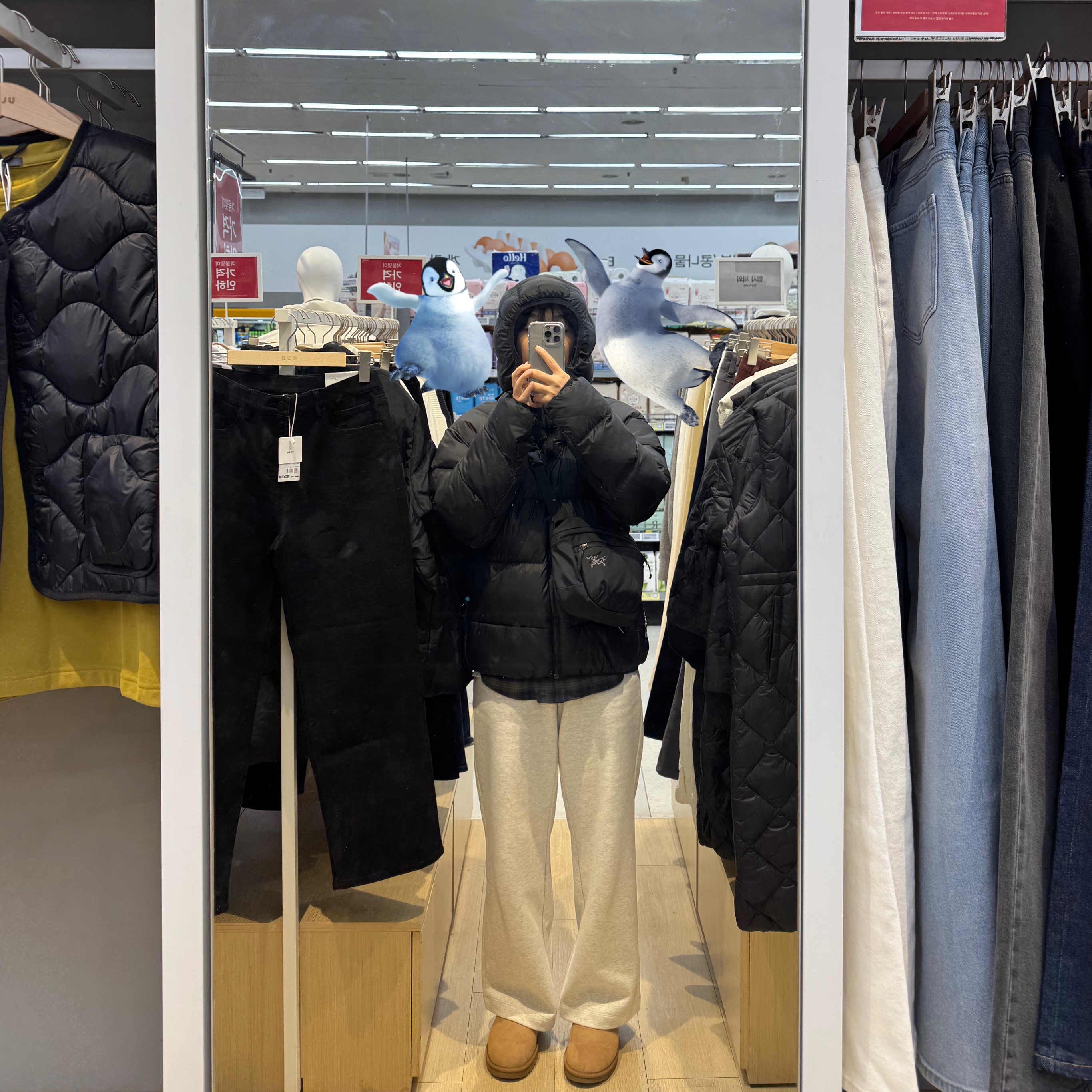 (W) UGG Classic Mini II Boots Chestnut, Nike ACG Therma-Fit ADV Lunar Lake Puffer Jacket Black - Asia 착용 스타일