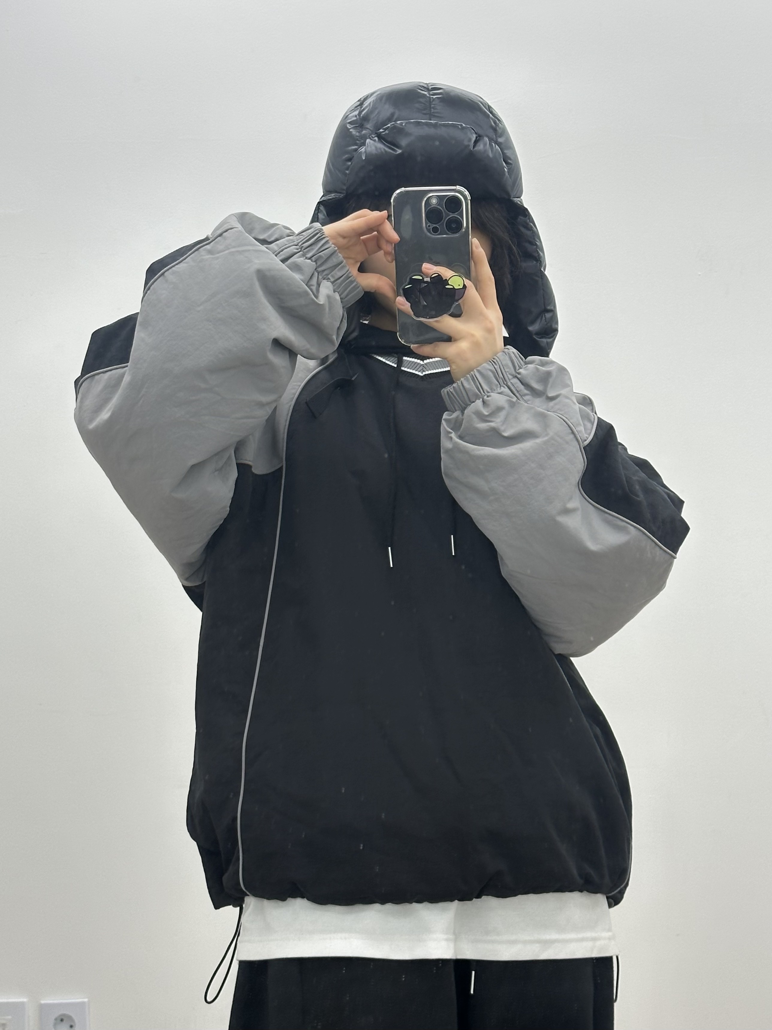 Supreme Featherweight Down Trooper Black - 23FW 착용 스타일 - 1
