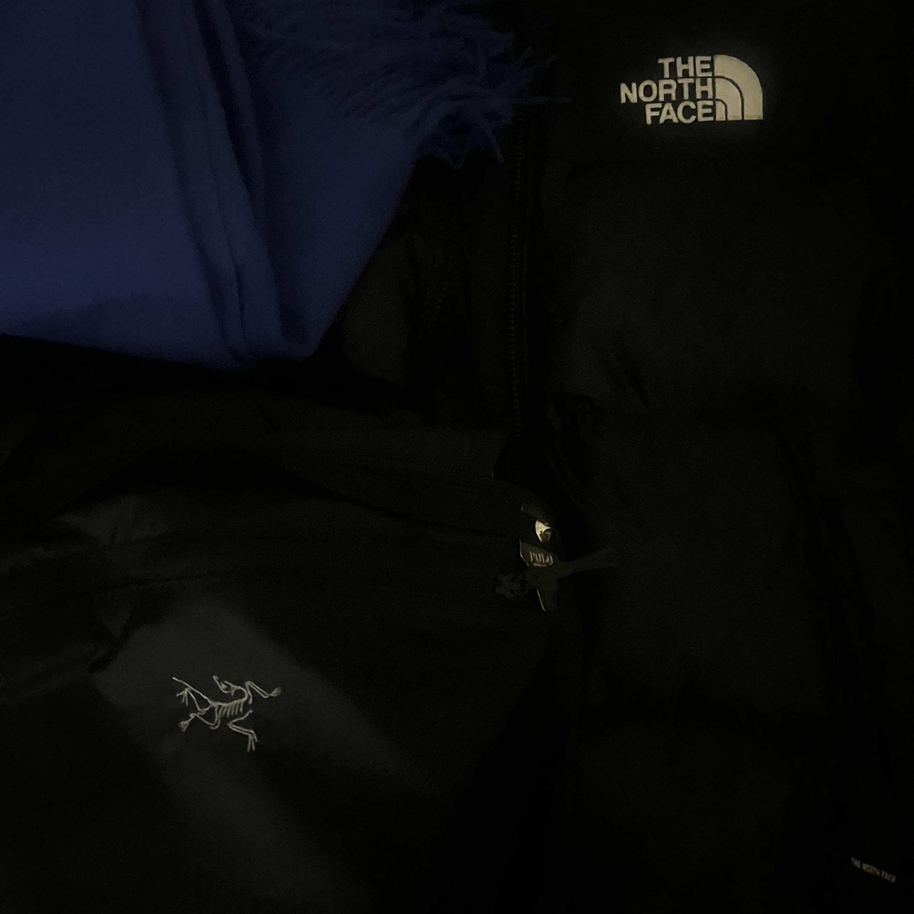 Arc'teryx Heliad 15 Backpack Black, The North Face On Ball Jacket Black 착용 스타일