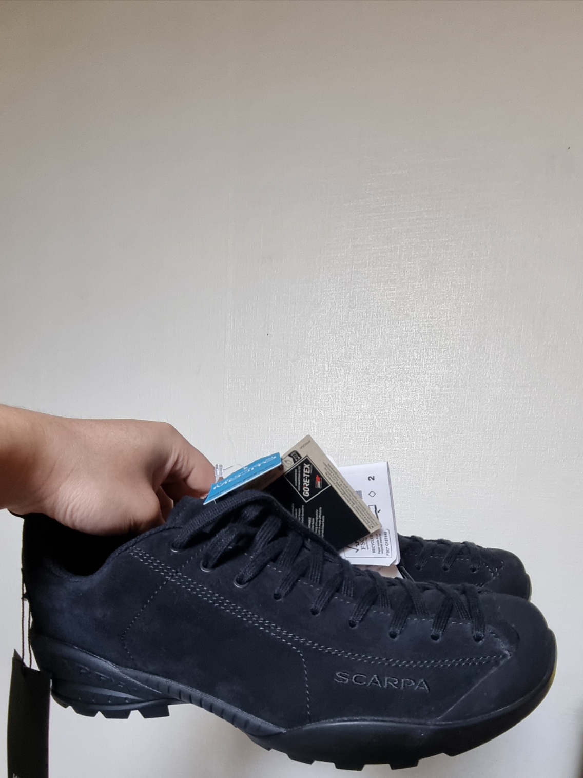 Scarpa Mojito GTX Black - 24FW 착용 스타일 - 3