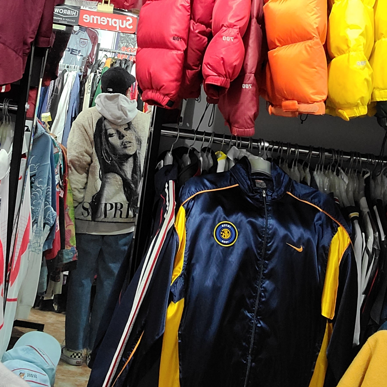 Supreme x Kate Moss Fleece Jacket Natural - 24FW 착용 스타일