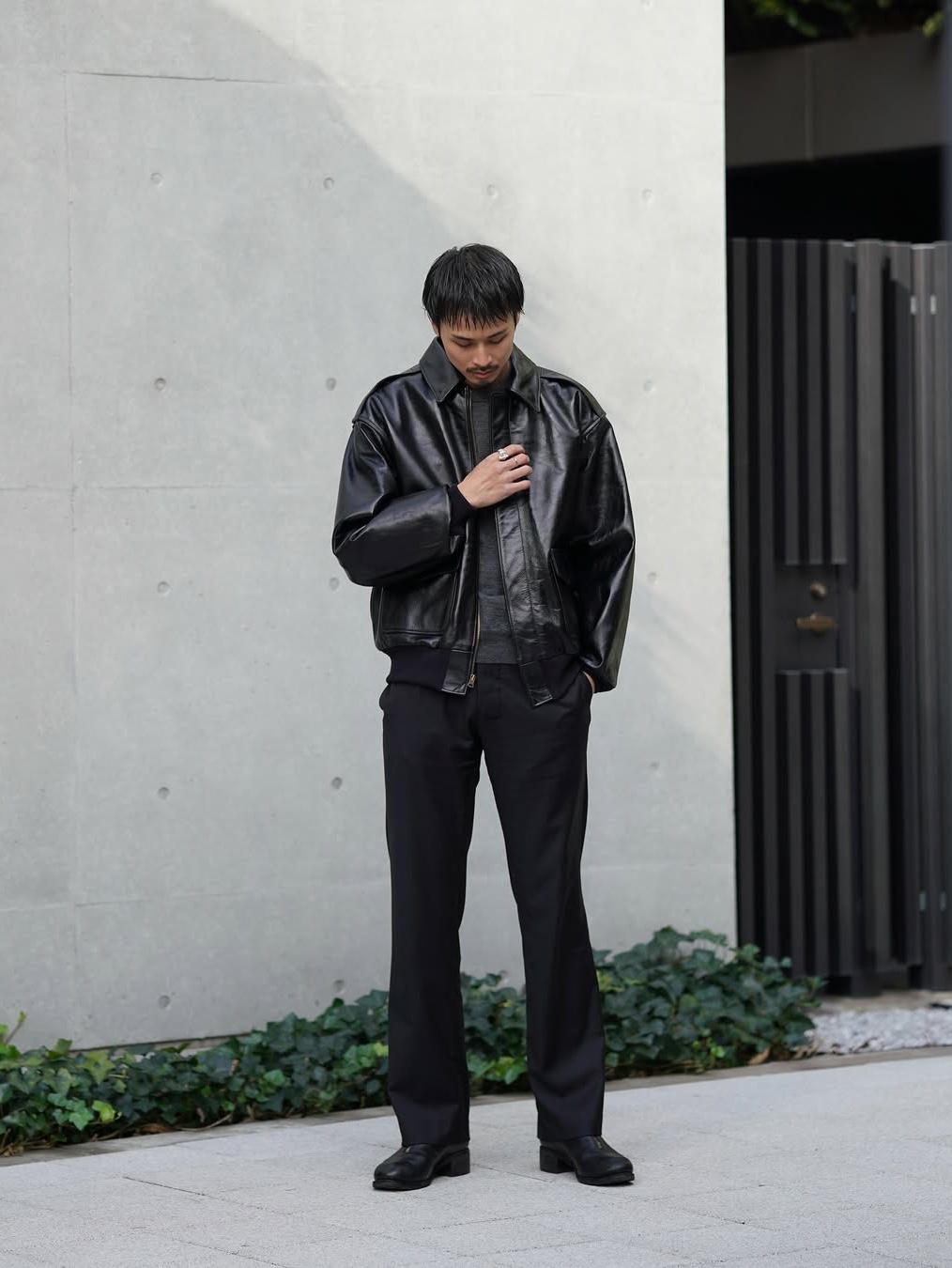 Avirex 7522 A-2 Leather Jacket Black - 24FW 착용 스타일