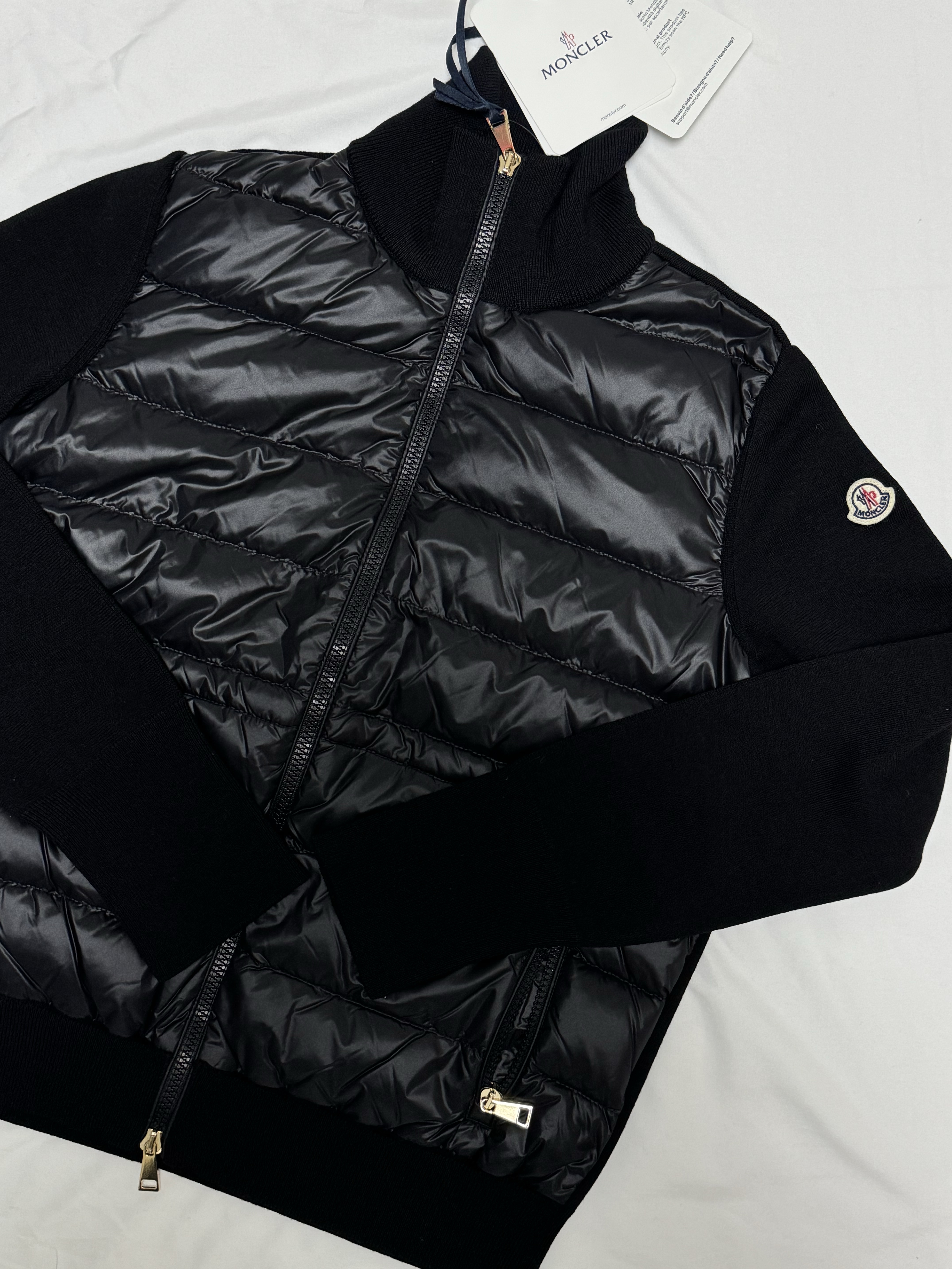 (W) Moncler Tricot Zip-Up Cardigan Black - 24FW 착용 스타일
