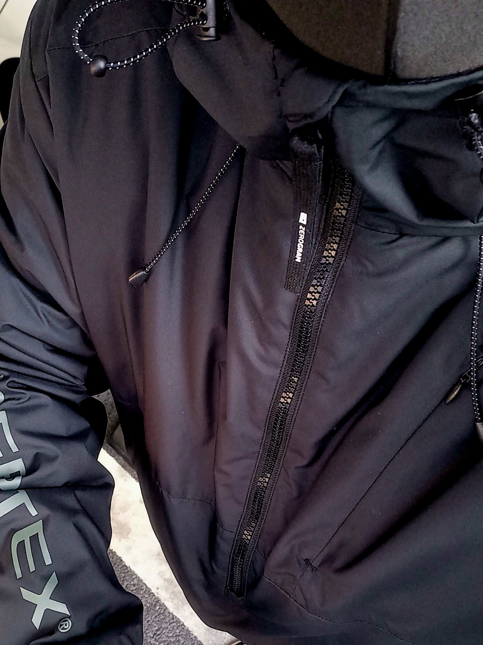 Salomon RX Slide 3.0 Black Plum Kitten, Arc'teryx Small Bird Cap Black 착용 스타일 - 3