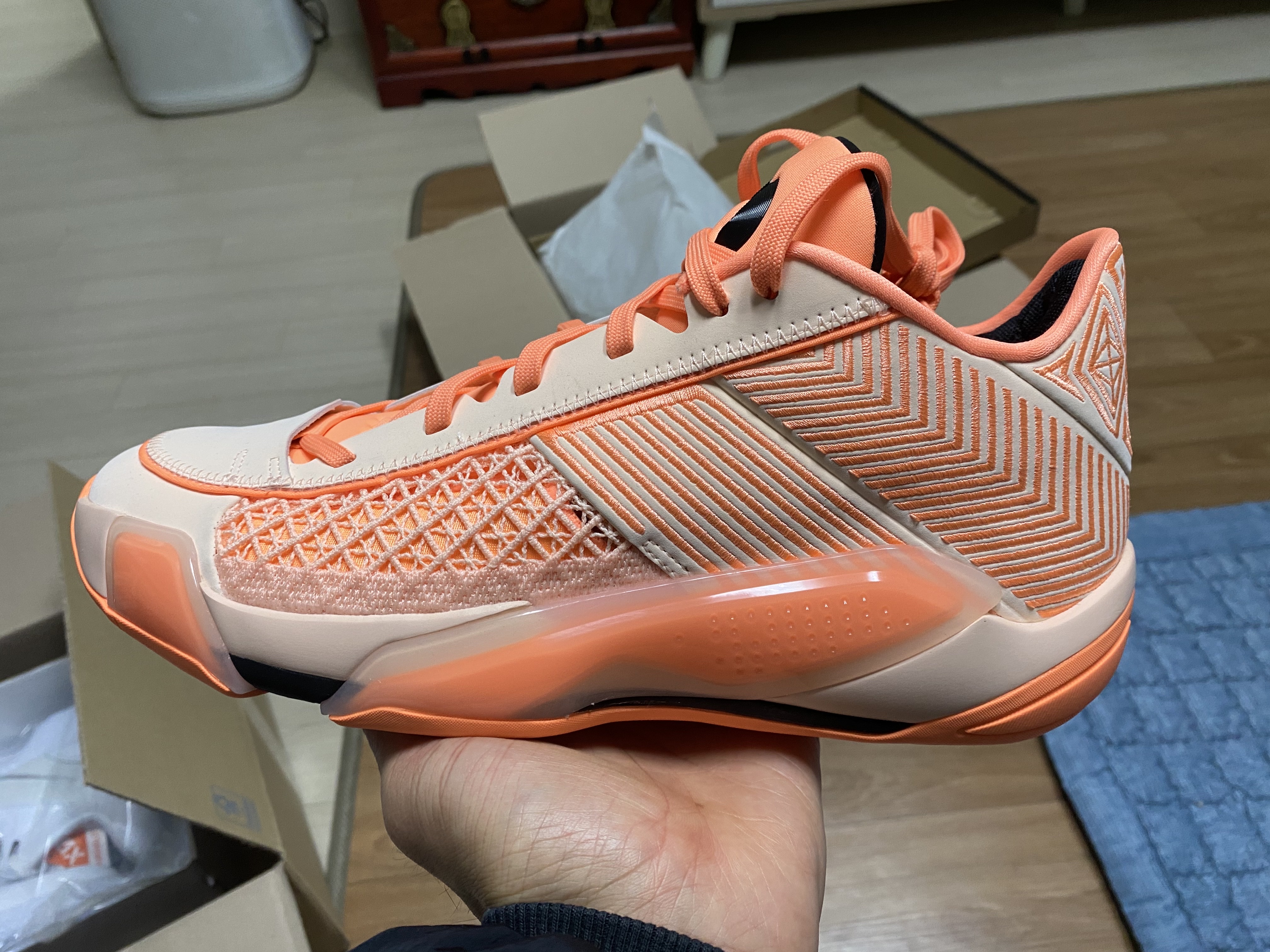 Jordan XXXVIII Low PF Crimson Tint Orange Pulse 착용 스타일 - 2