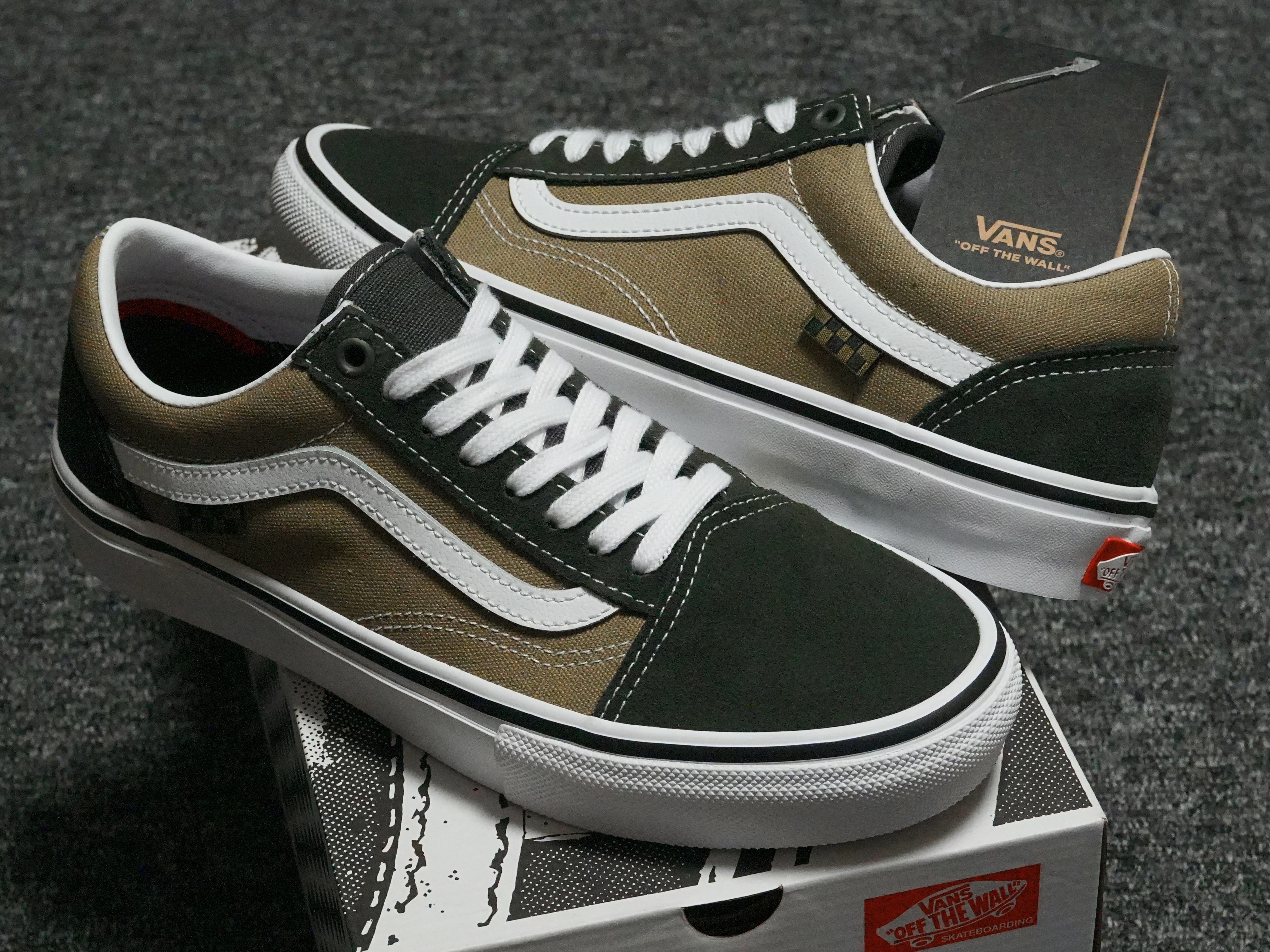 Vans Skate Old Skool Gothic Olive 착용 스타일