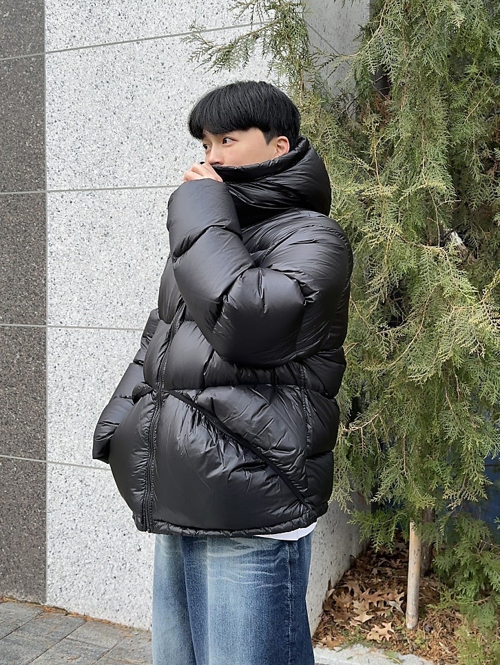 Stussy Down Parka Micro Ripstop Phantom Black, Nike x Supreme Air Force 1 Low Flax 착용 스타일 - 2