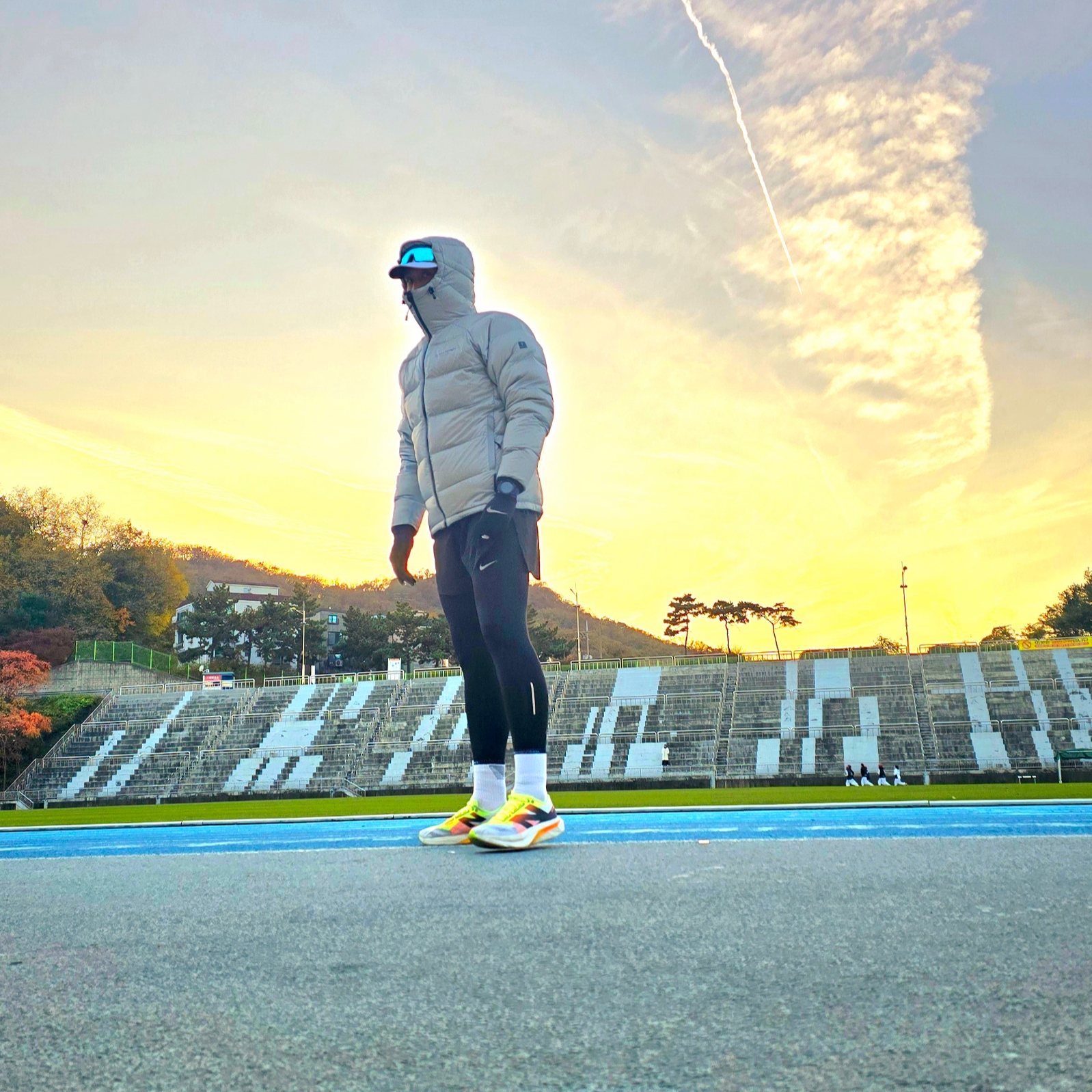New Balance Fuelcell Supercomp Elite v4 White Bleached Lime Glow - D Standard 착용 스타일 - 4