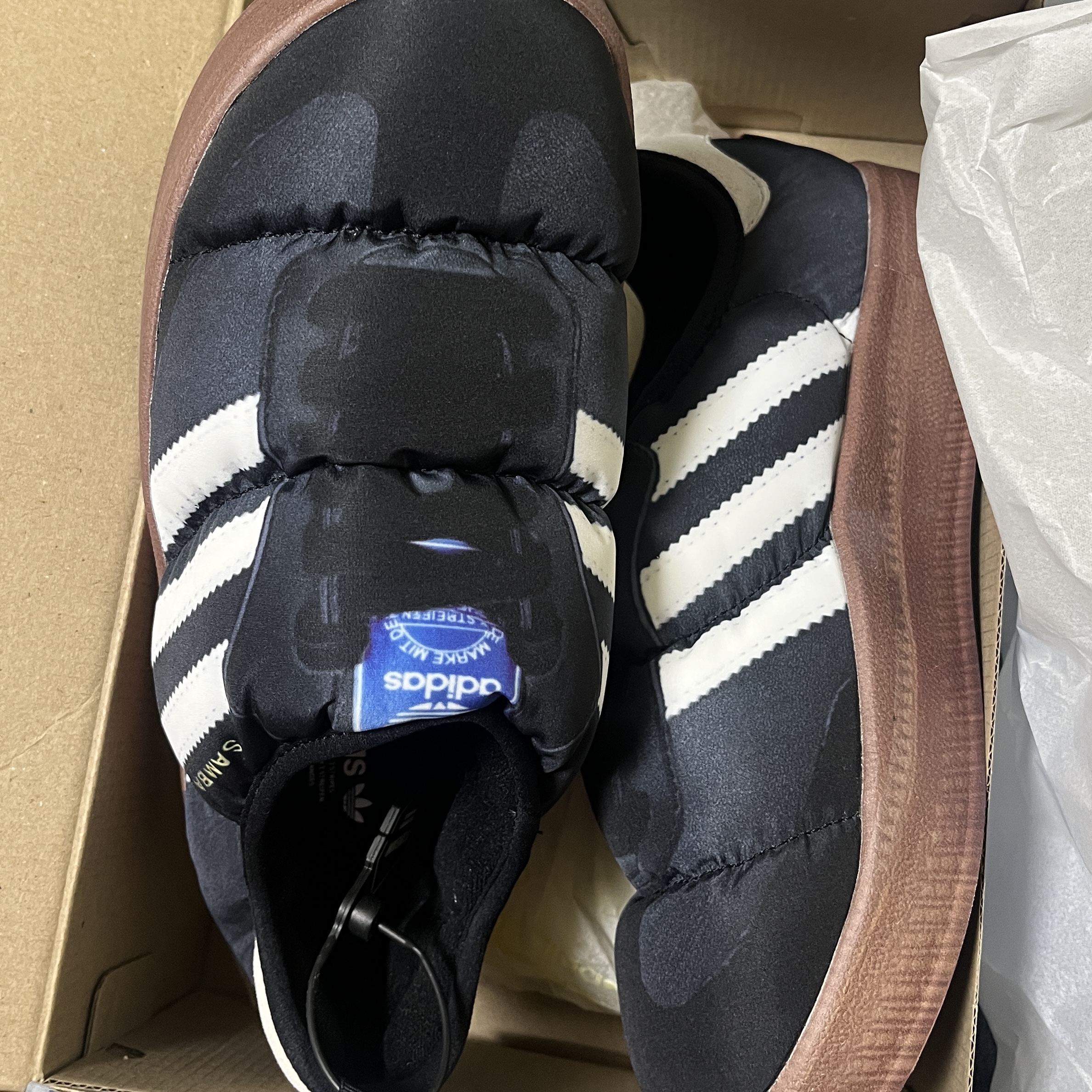 Adidas Puffylette Samba Core Black 착용 스타일