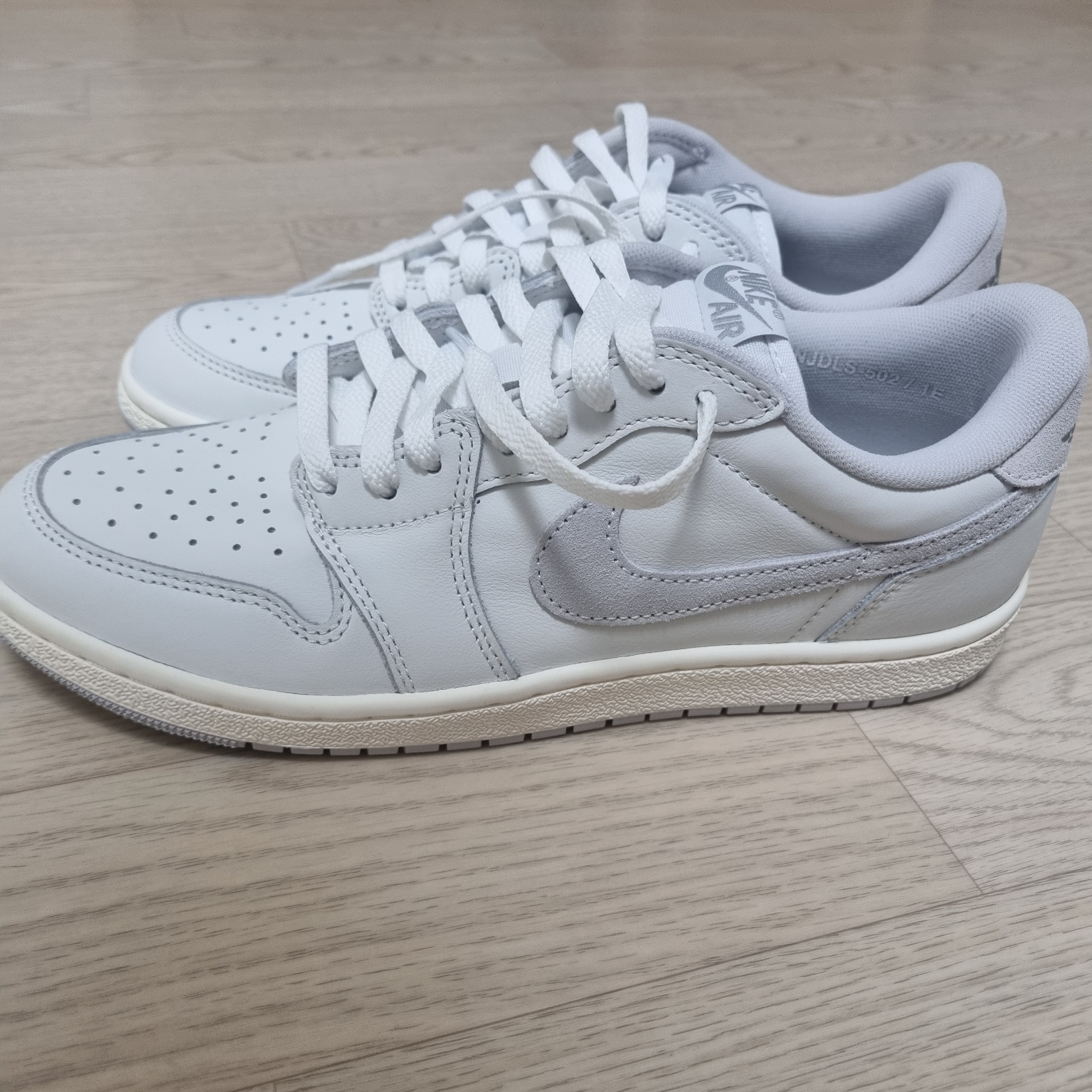 Jordan 1 Low 85 Neutral Grey 착용 스타일 - 3