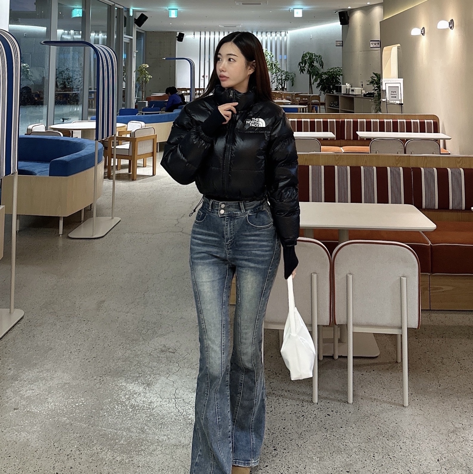 (W) The North Face Nuptse Short Jacket Black 착용 스타일