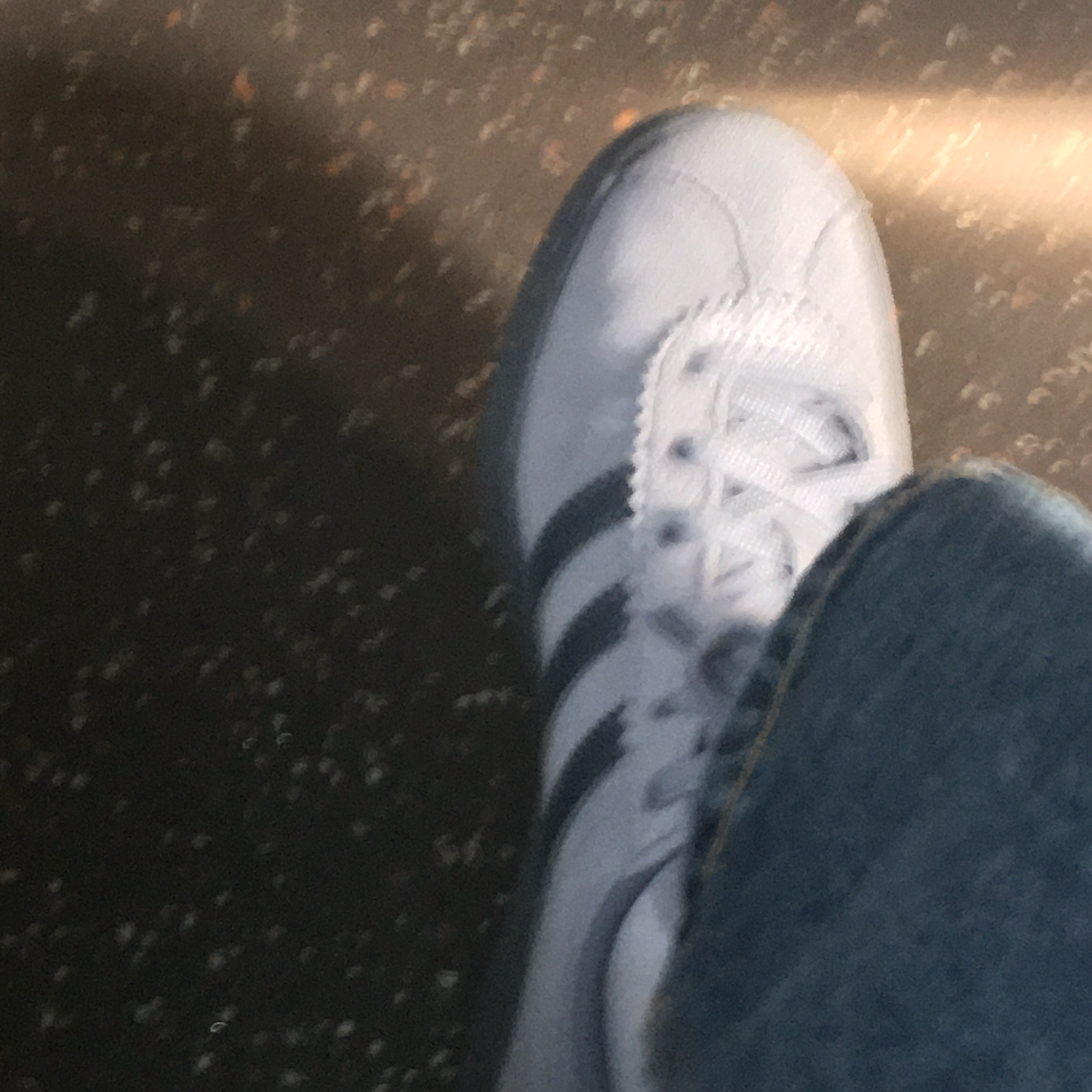 Adidas Stadt Grey Three Grey Five 착용 스타일 - 2