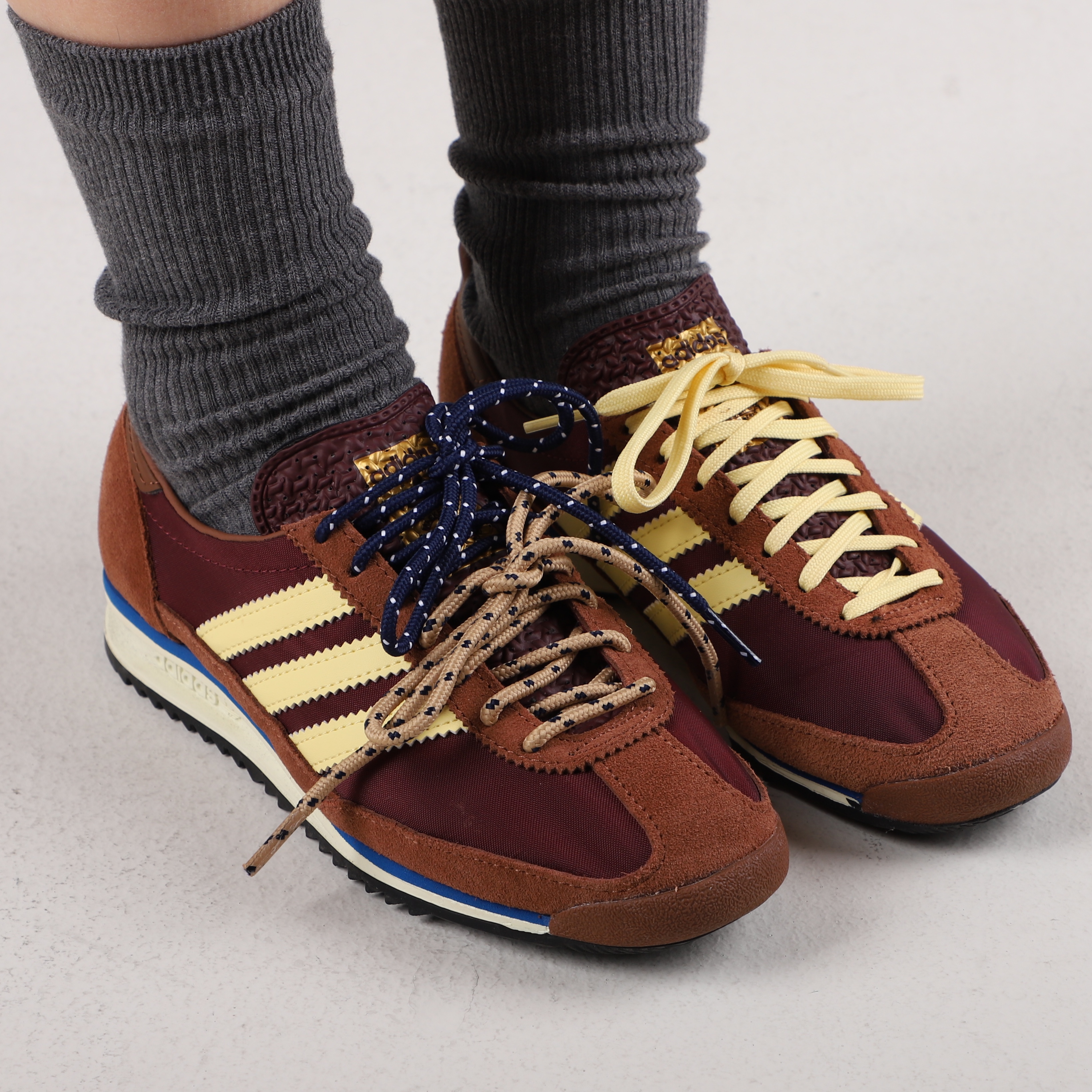 (W) Adidas SL 72 OG Maroon Almost Yellow 착용 스타일 - 1