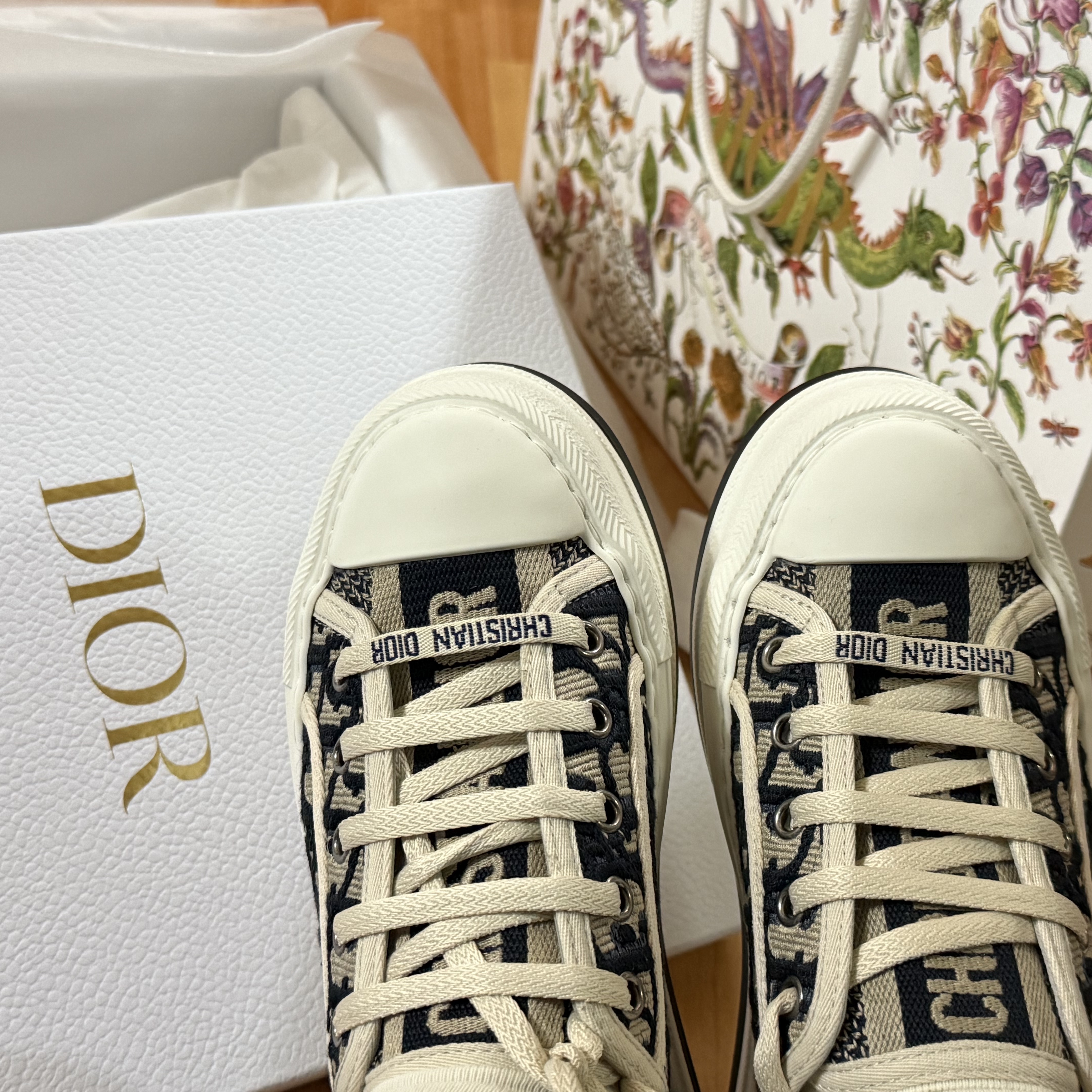 (W) Dior Walk'N'Dior Platform Sneakers Deep Blue Dior Oblique 착용 스타일