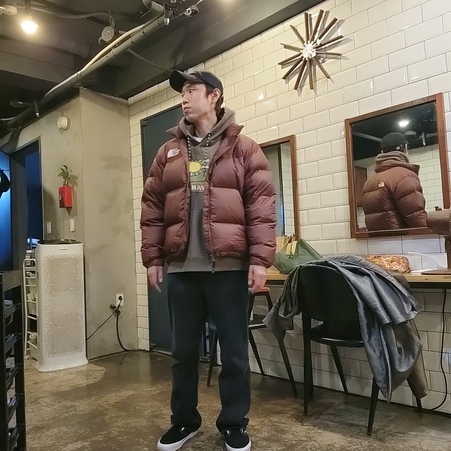 The North Face 1996 Eco Nuptse Jacket Brown 착용 스타일 - 1