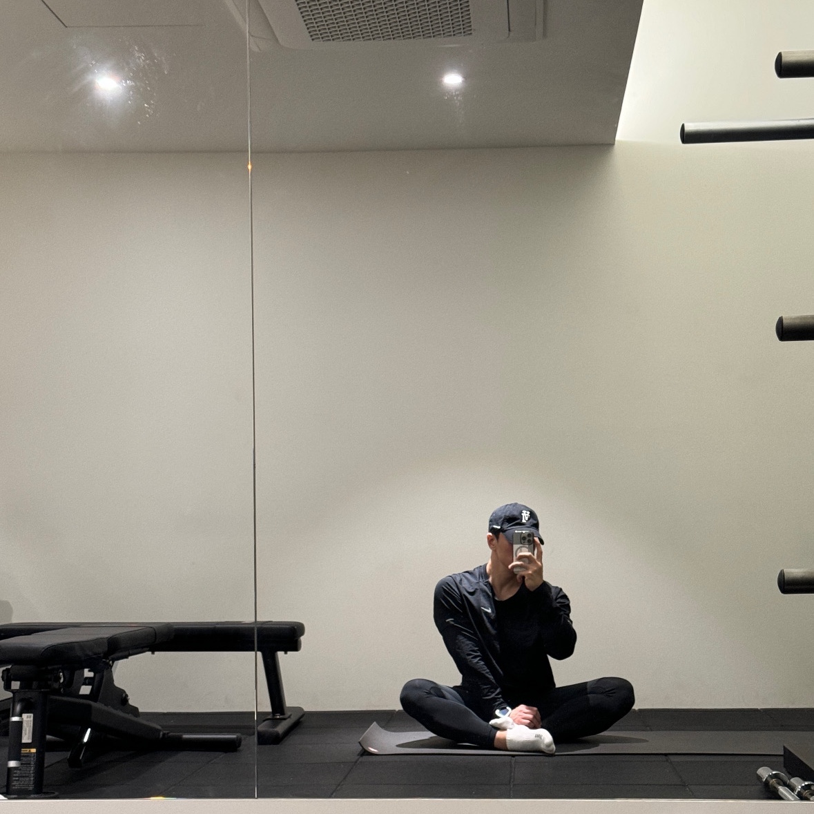 Nike Dri-Fit ADV Aeroswift Racing Tights Black - Asia, Nike Dri-Fit Legend Long Sleeve Fitness Top Black - Asia 착용 스타일 - 2