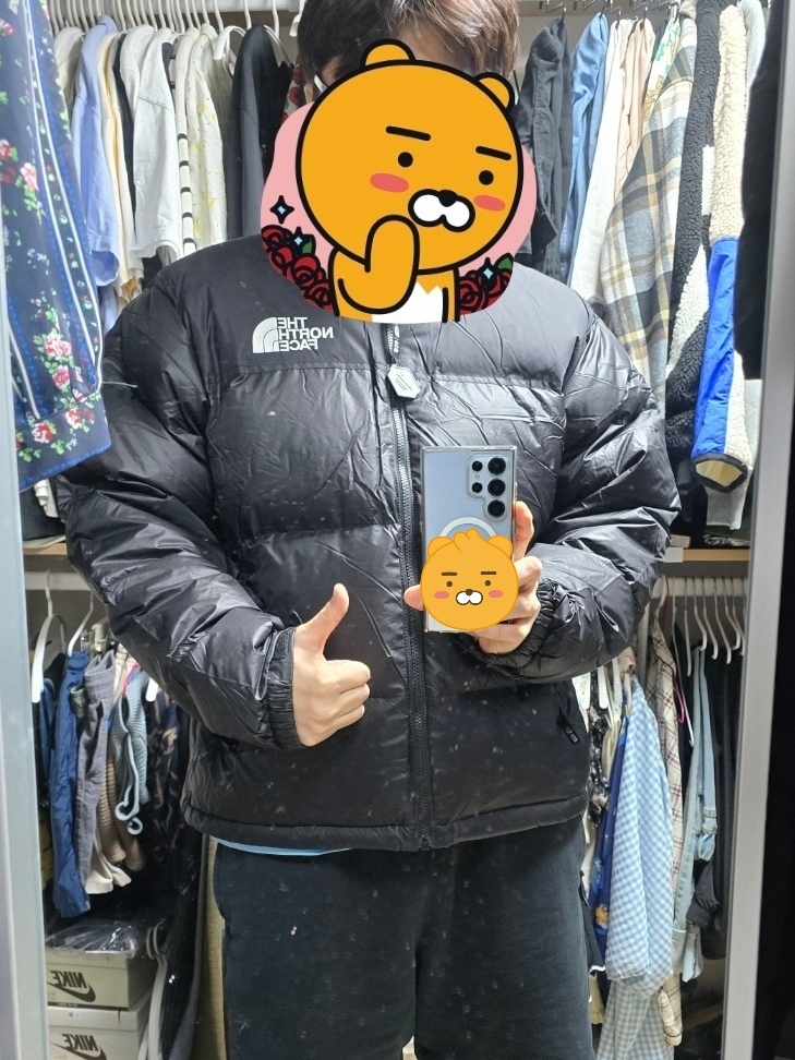 The North Face 1996 Eco Nuptse Jacket Black 착용 스타일 - 4