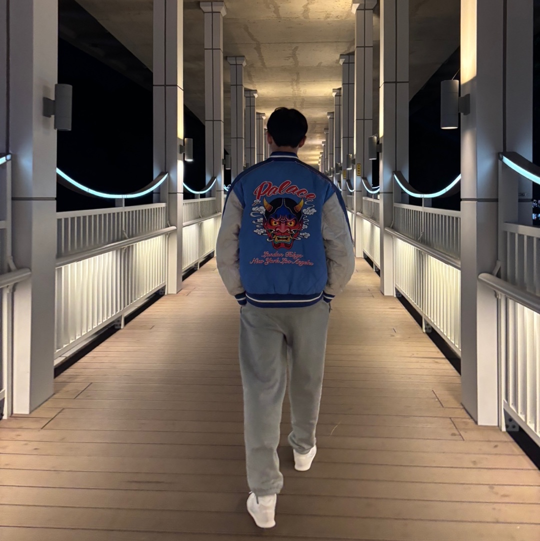 Palace Festival Bomber Jacket Ultra - 23FW, Nike x Stussy NRG ZR Fleece Crewneck Heather Grey - US/EU 착용 스타일 - 1