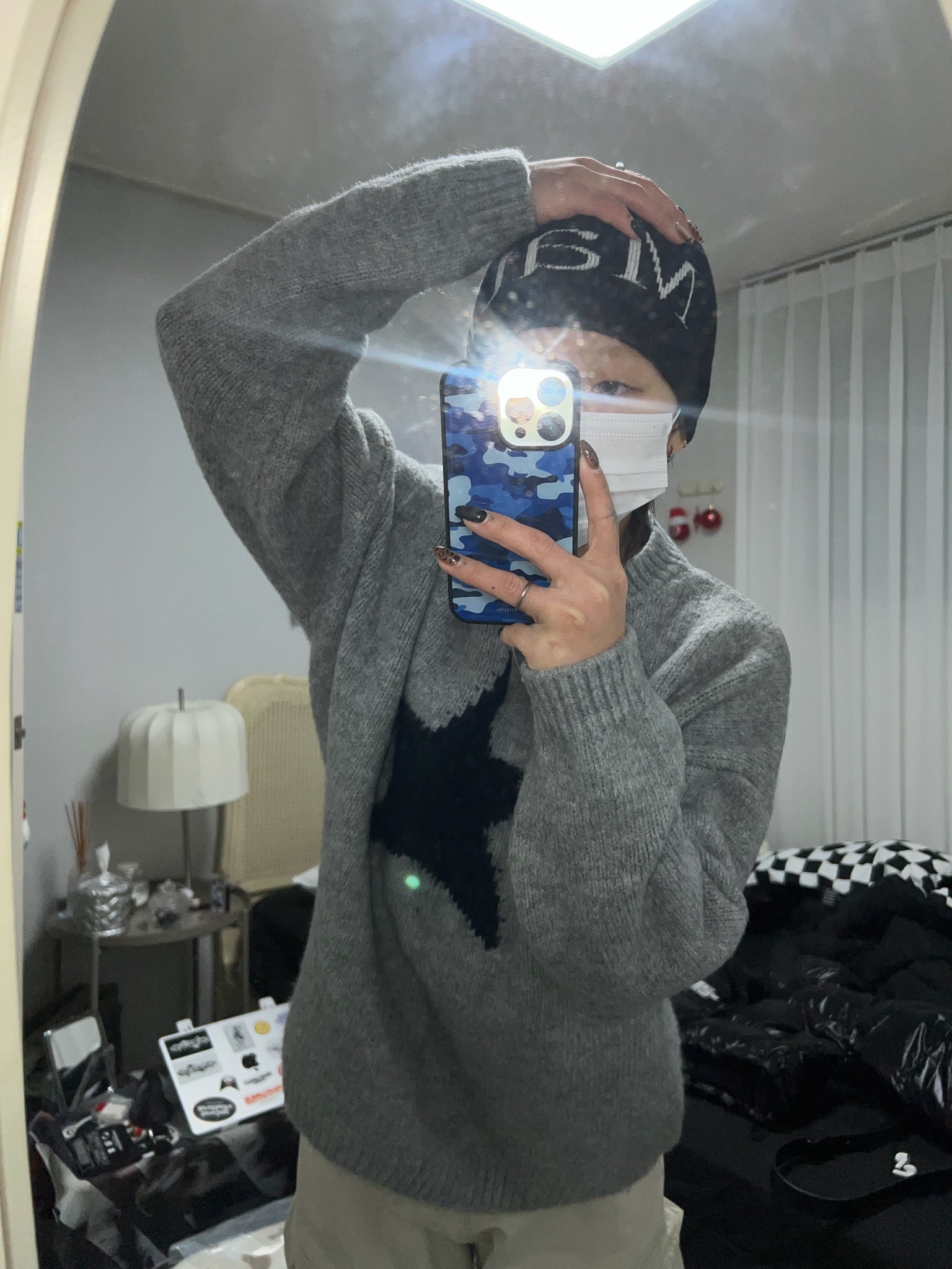 Matin Kim Logo Jacquard Short Beanie Black, (W) The North Face Nuptse Short Jacket Black 착용 스타일 - 1