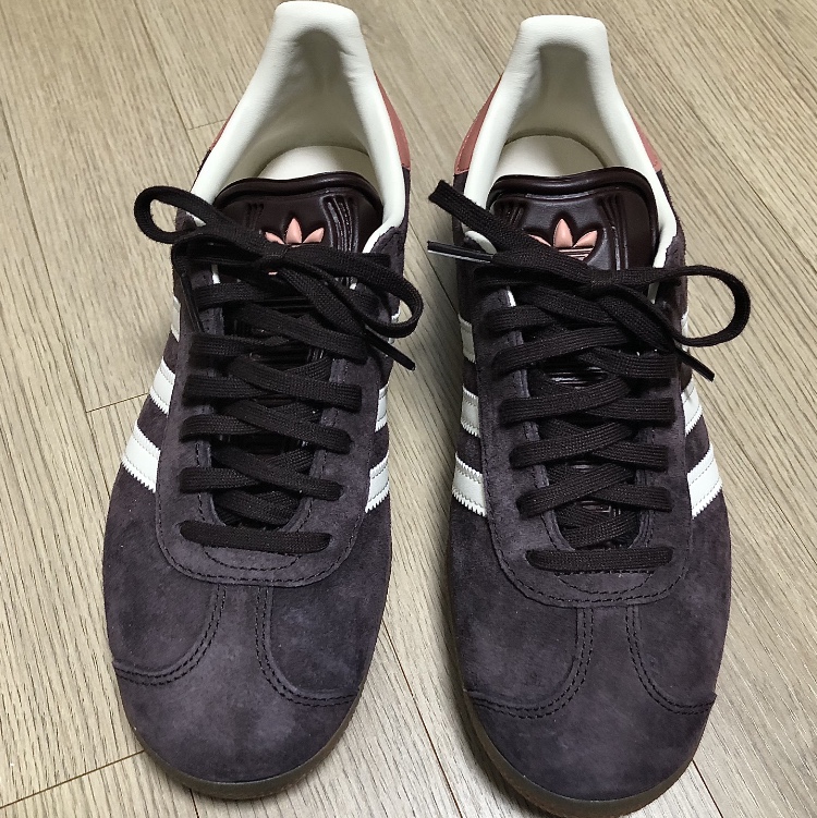 (W) Adidas Gazelle Shadow Brown 착용 스타일 - 3