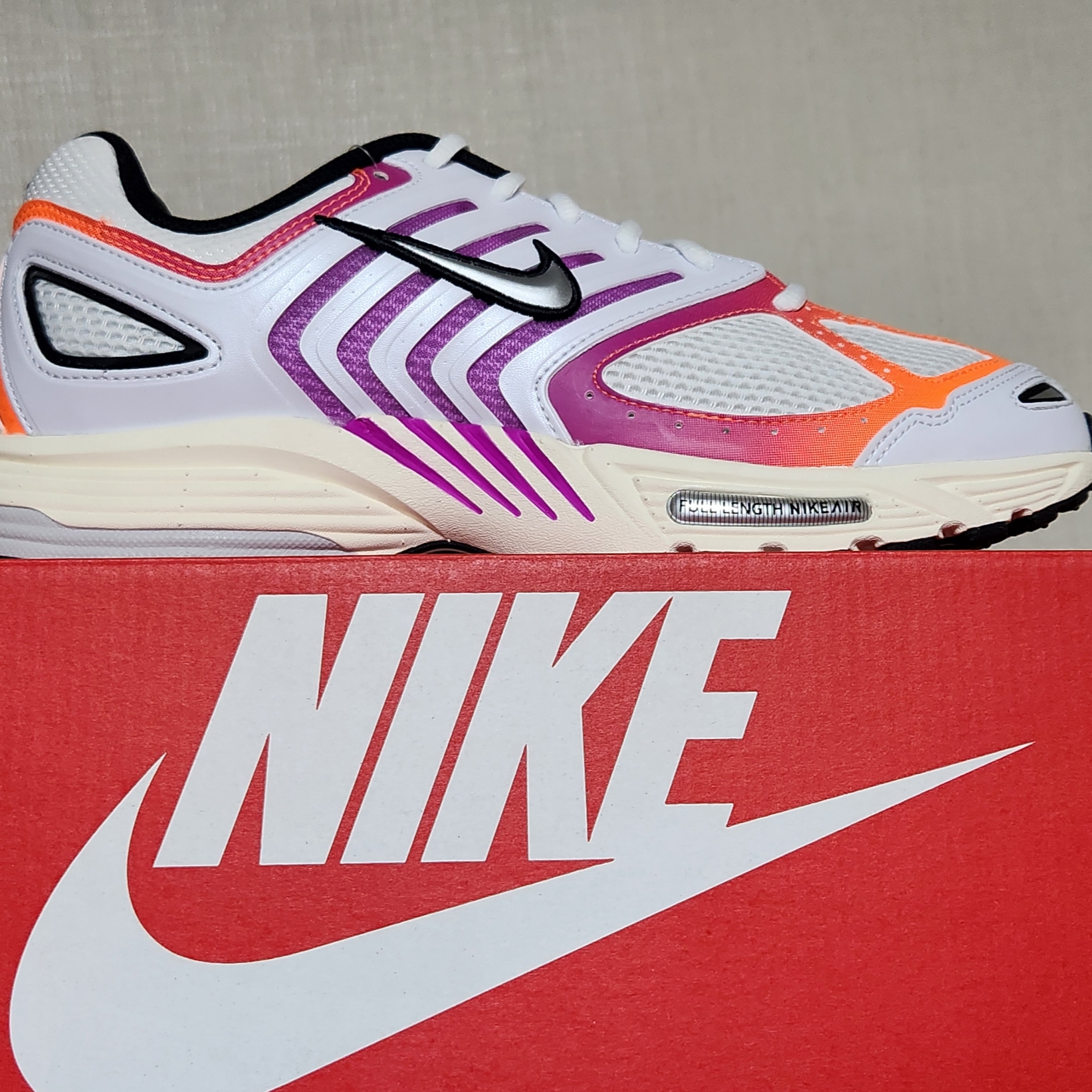 Nike Air Pegasus 2K5 White and Black 착용 스타일