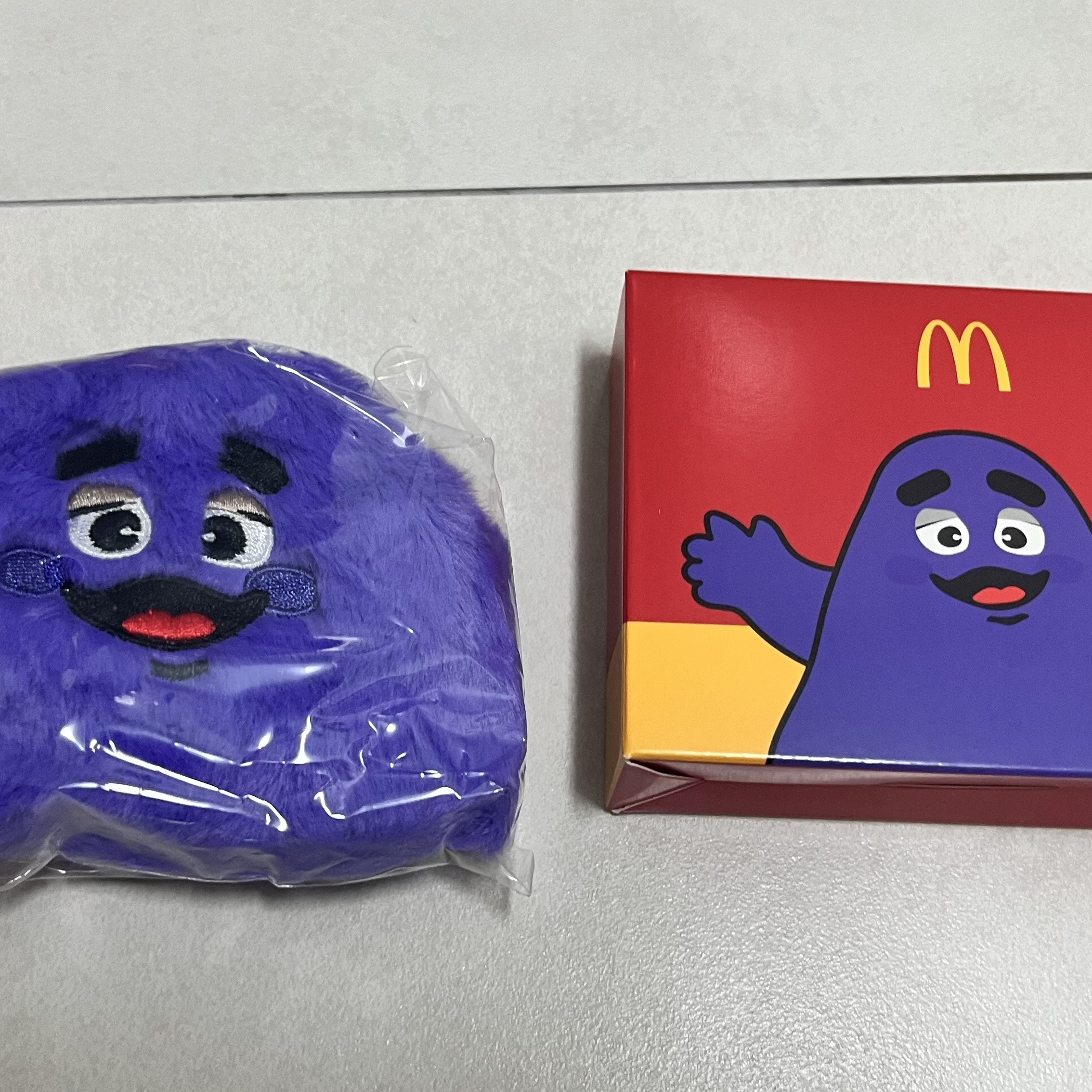 McDonald's Grimace Coin Purse Purple 착용 스타일