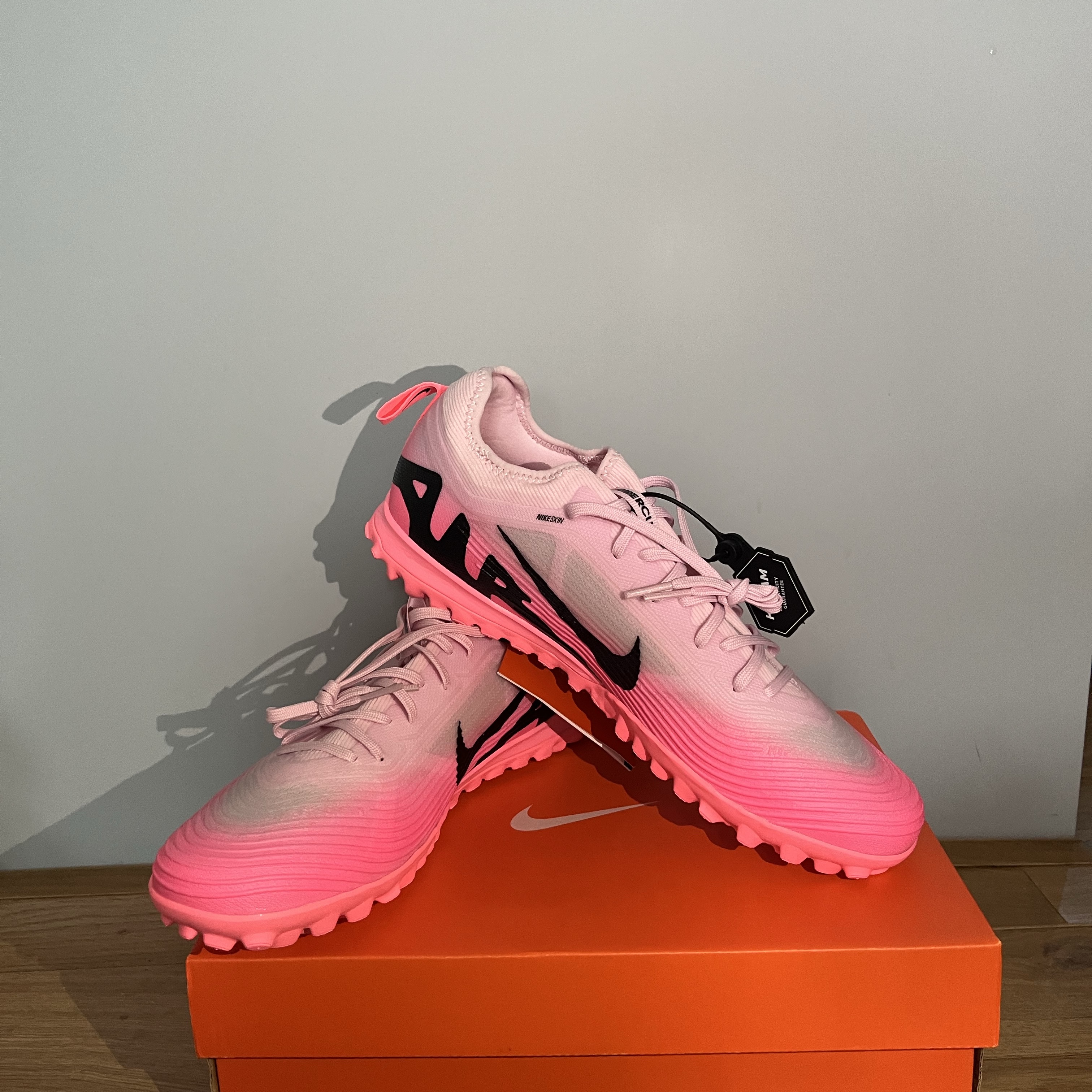 Nike Zoom Mercurial Vapor 15 Pro TF Pink Foam Black 착용 스타일 - 2