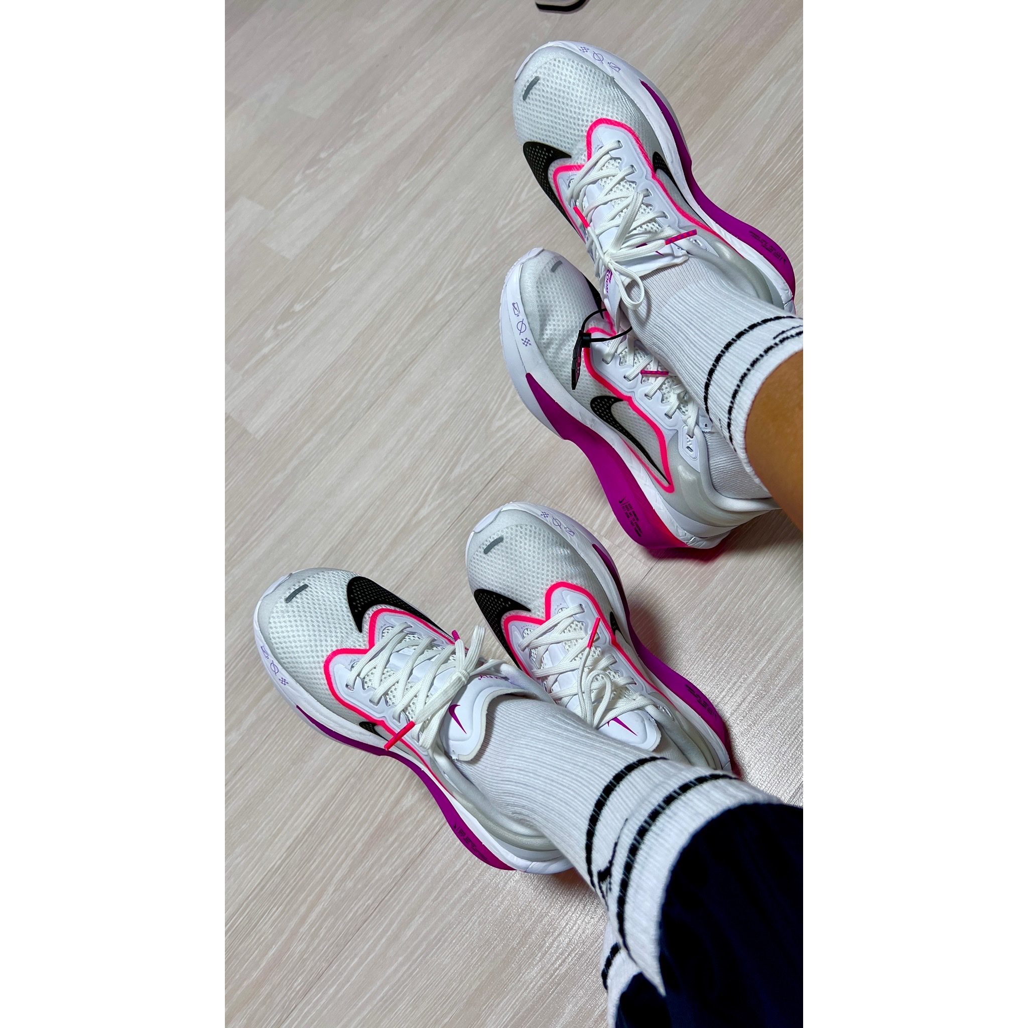 Nike Zoom Fly 6 White Vivid Grape 착용 스타일 - 1