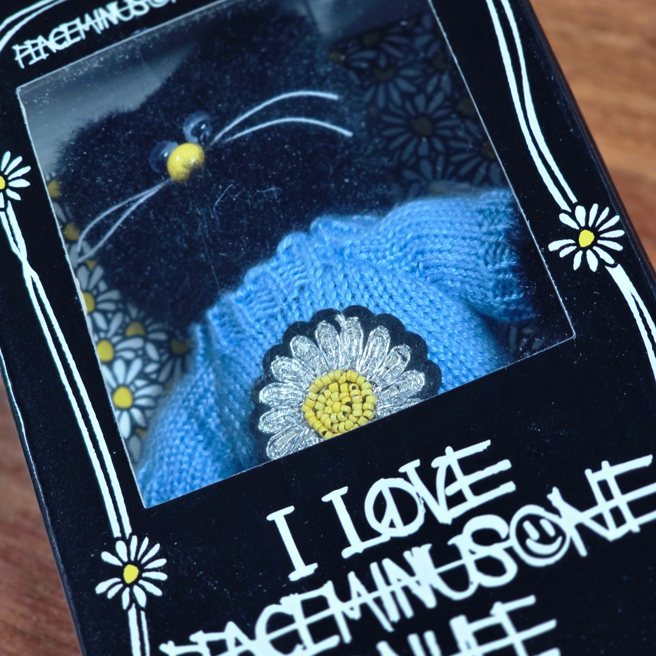 Monamhee x Peaceminusone Daihee Plush Keyring 착용 스타일