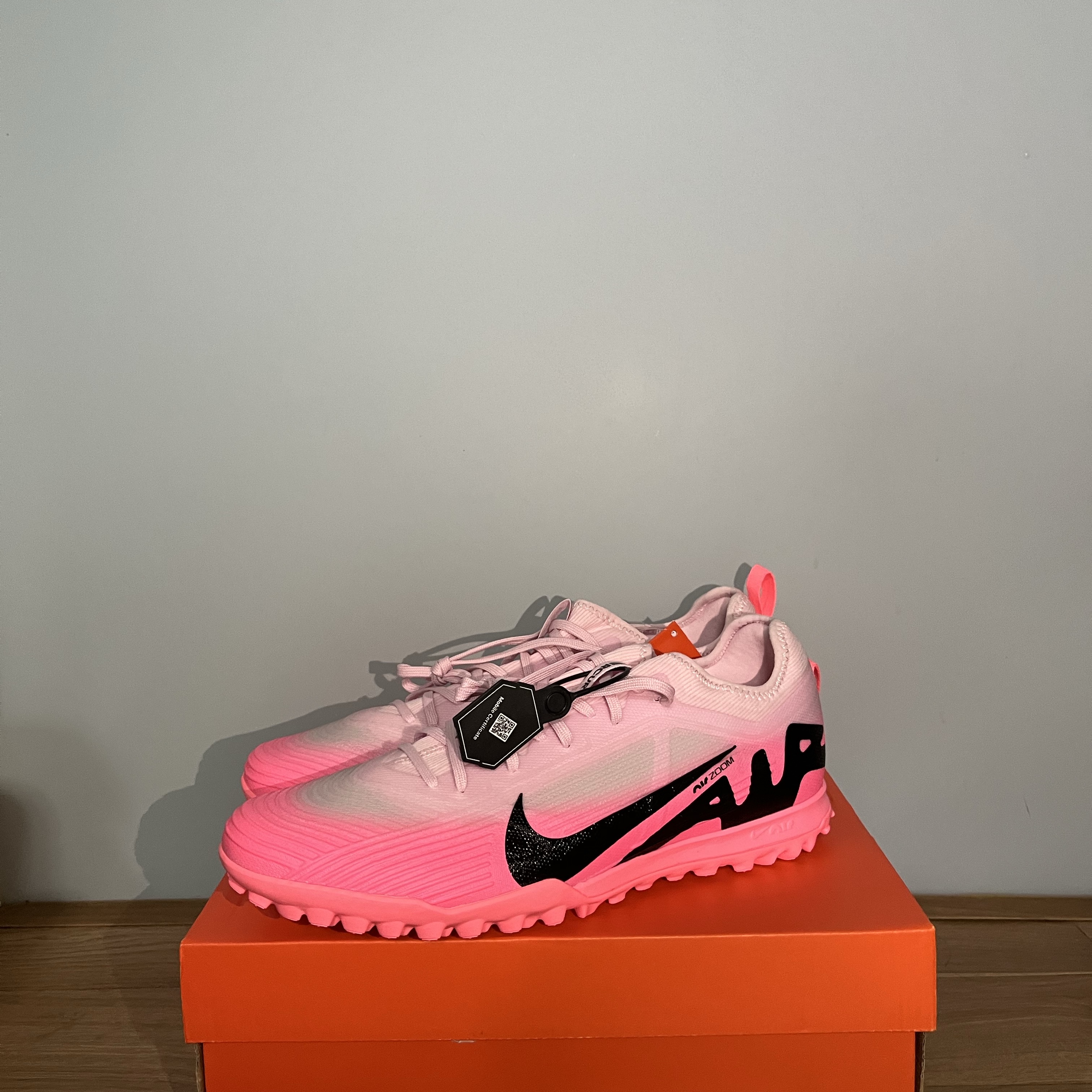 Nike Zoom Mercurial Vapor 15 Pro TF Pink Foam Black 착용 스타일 - 1