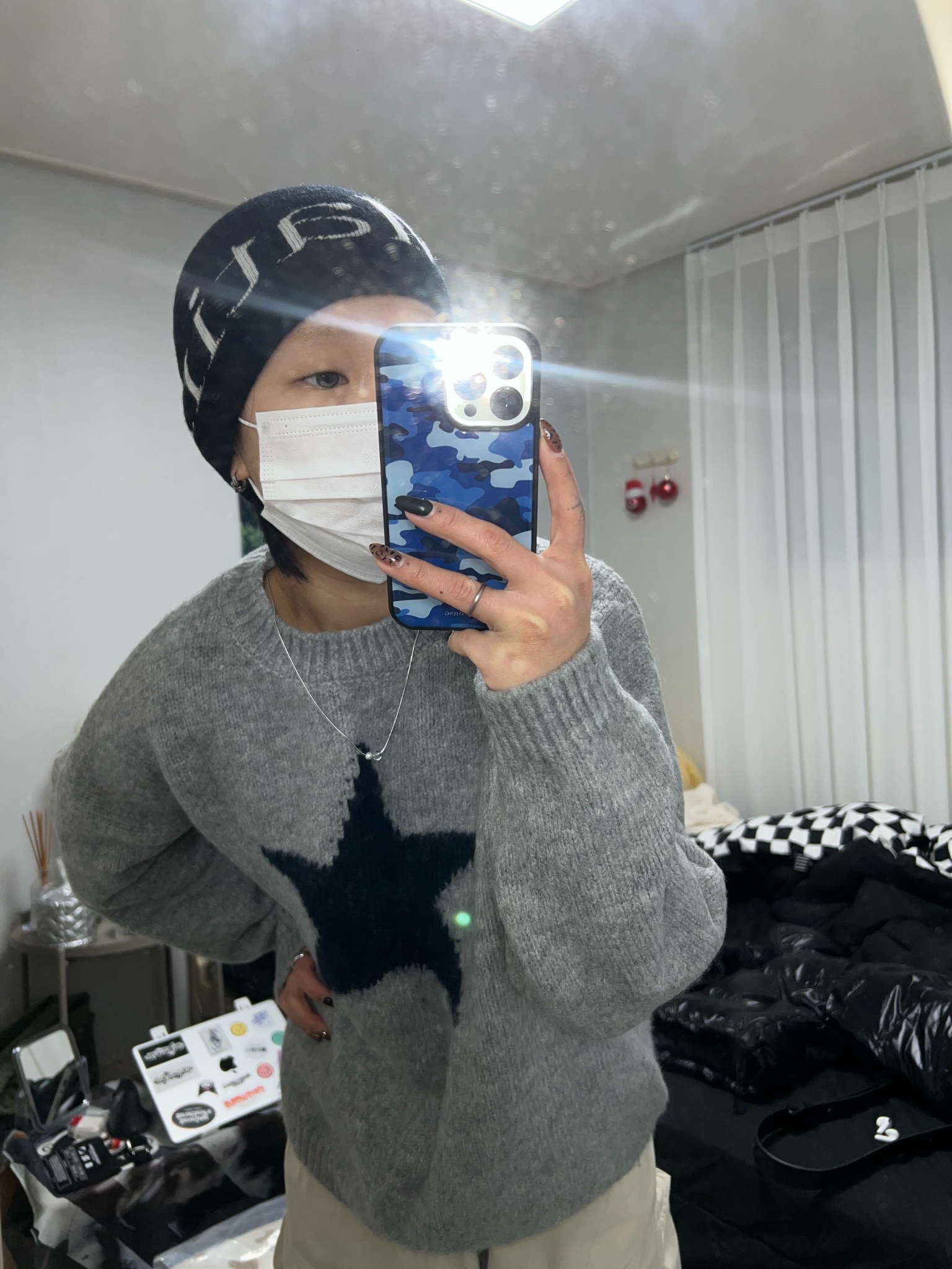 Matin Kim Logo Jacquard Short Beanie Black, (W) The North Face Nuptse Short Jacket Black 착용 스타일 - 2