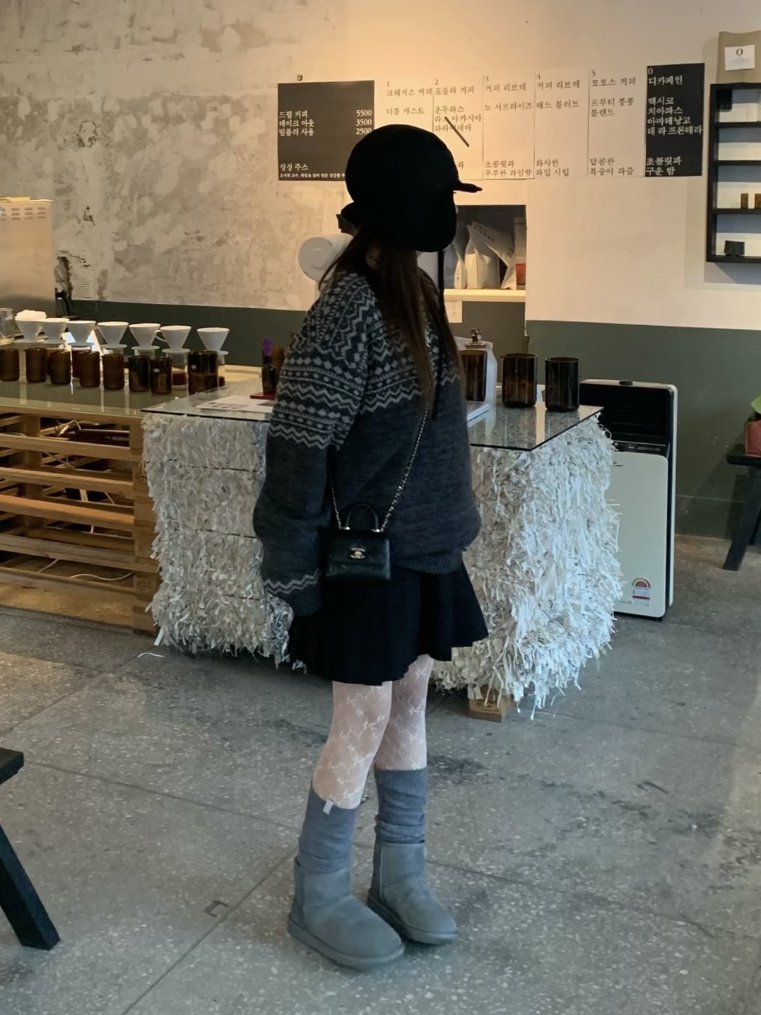 (W) UGG Classic Mini II Boots Grey 착용 스타일