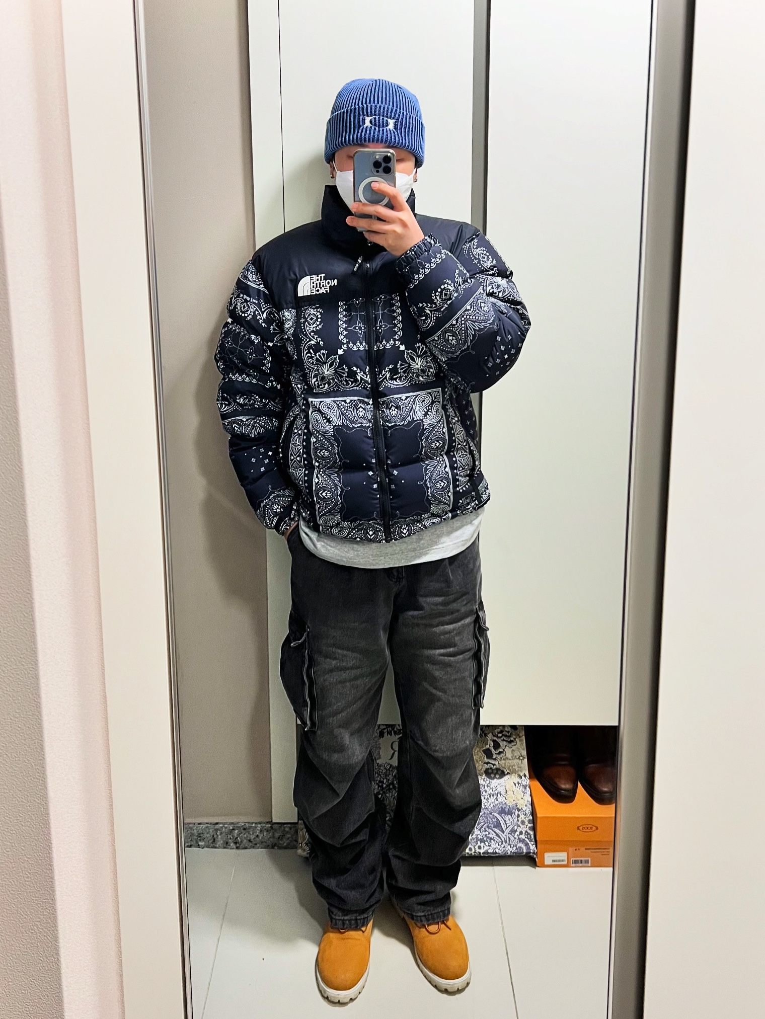 The North Face 1996 Novelty Nuptse Jacket Dark Navy 착용 스타일