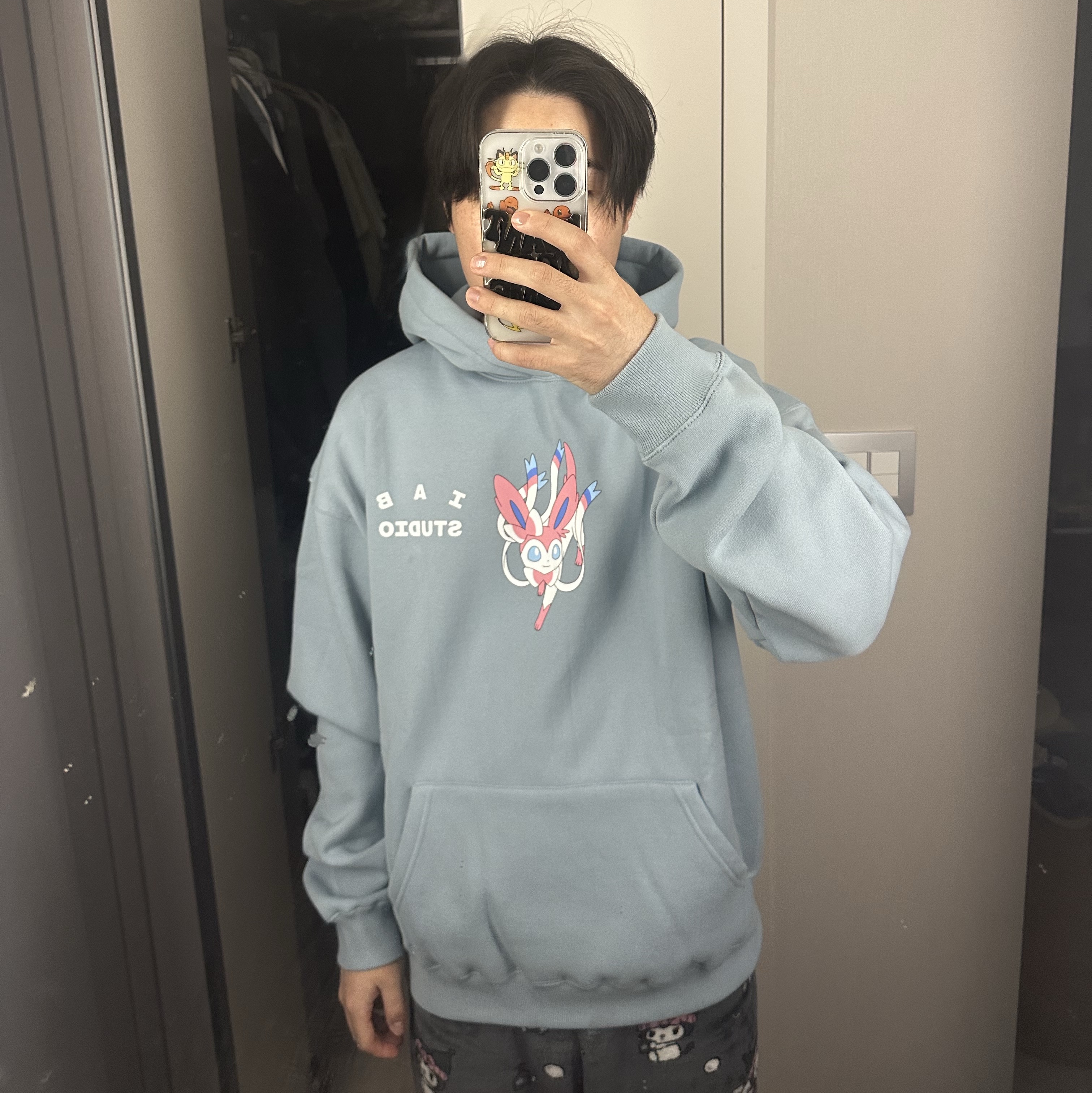 IAB Studio x Pokemon Sylveon Hoodie Sky Blue White 착용 스타일