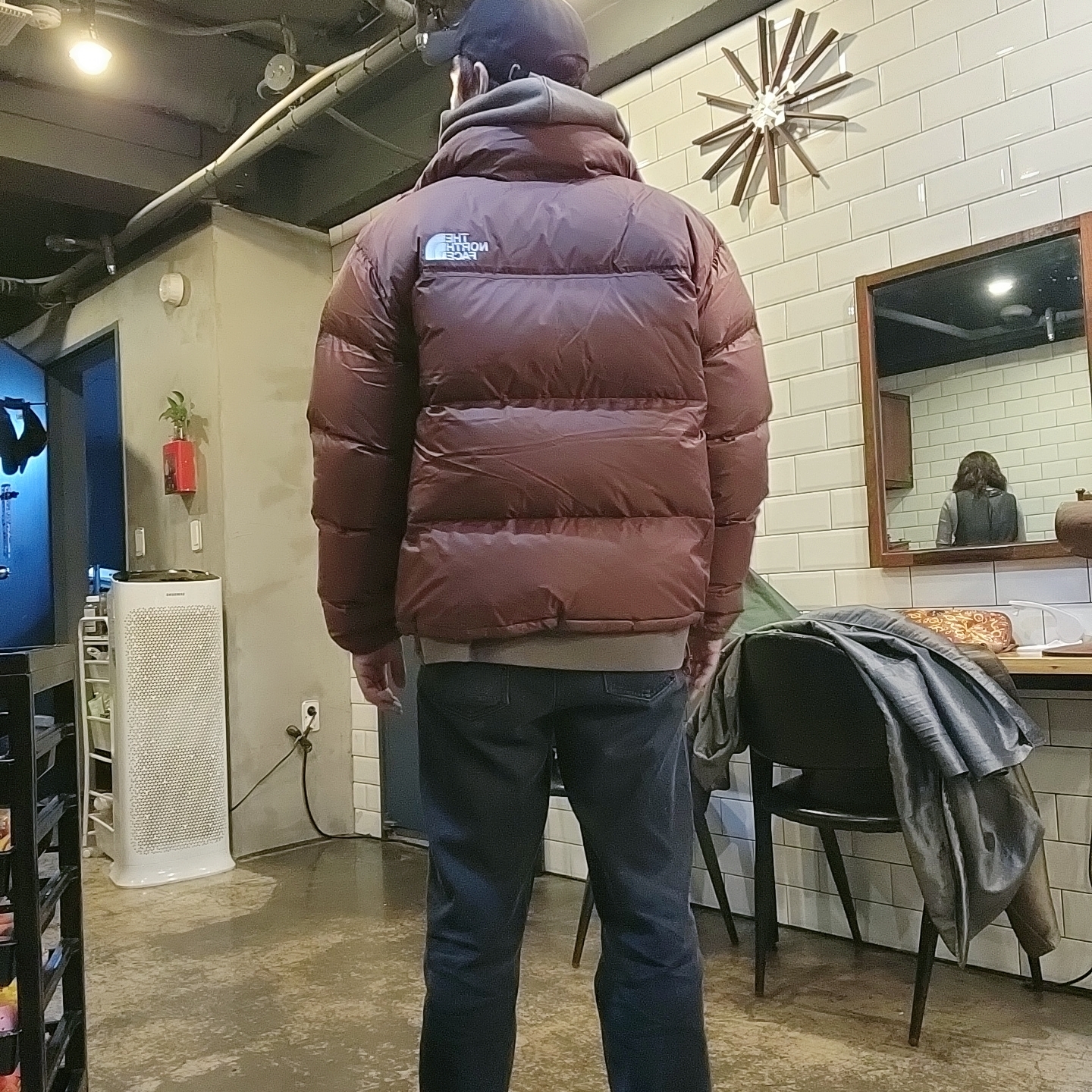 The North Face 1996 Eco Nuptse Jacket Brown 착용 스타일 - 3