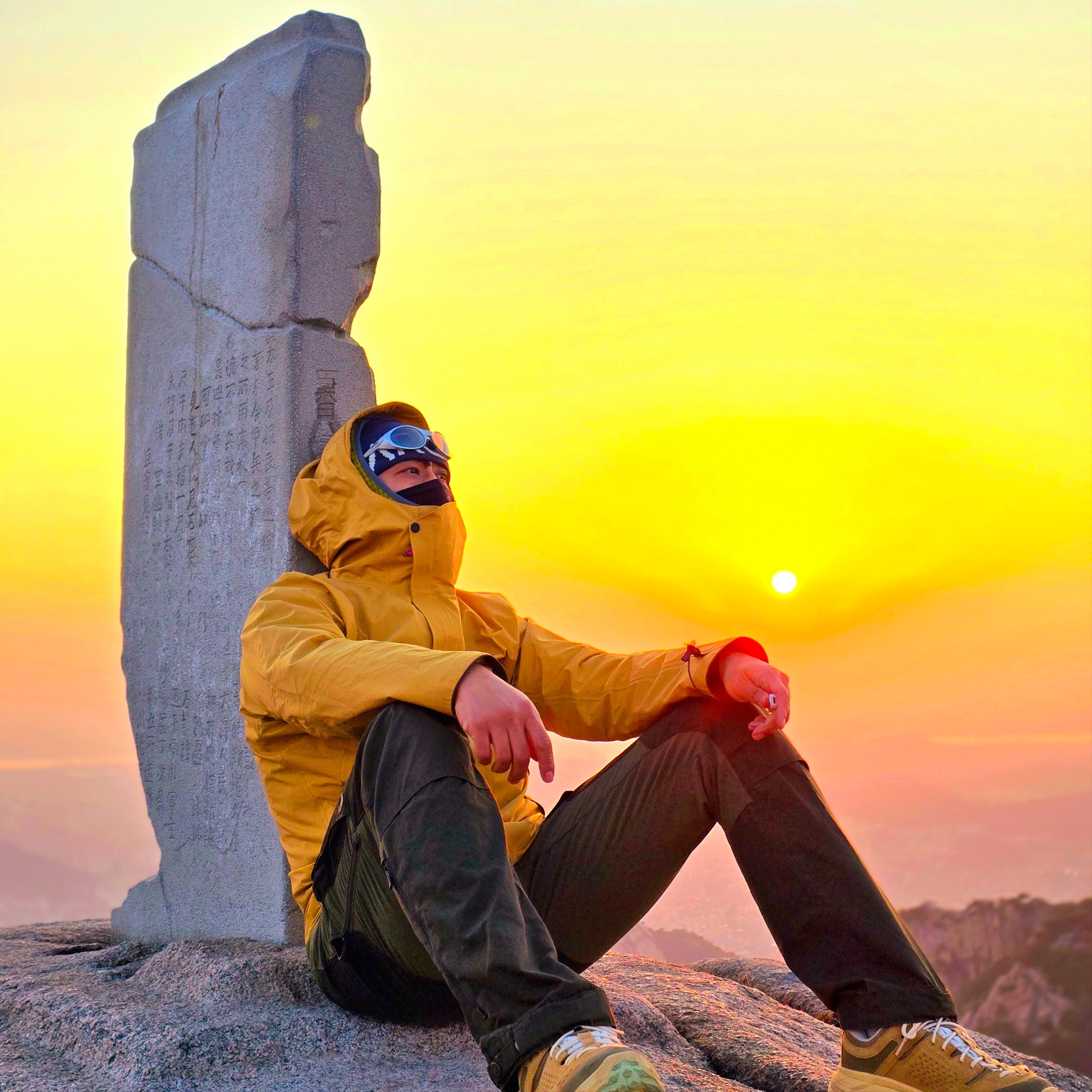 Hoka Tor Ultra Low TP Wheat Mushroom, Oakley Eye Jacket Redux Silver Frame Prizm Black Polarized Lenses High Bridge Fit 착용 스타일
