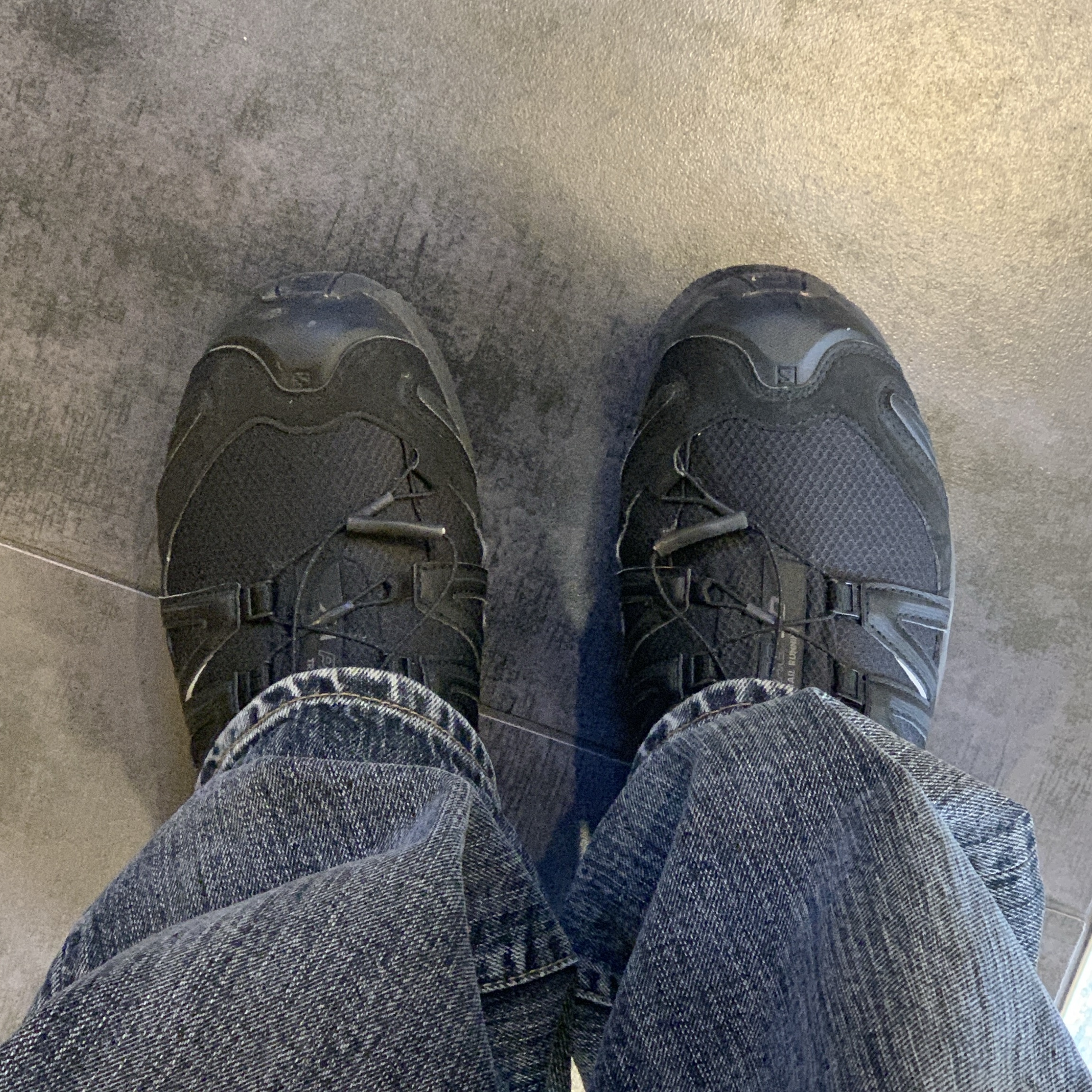 Salomon XA Pro 3D Black Magnet 착용 스타일