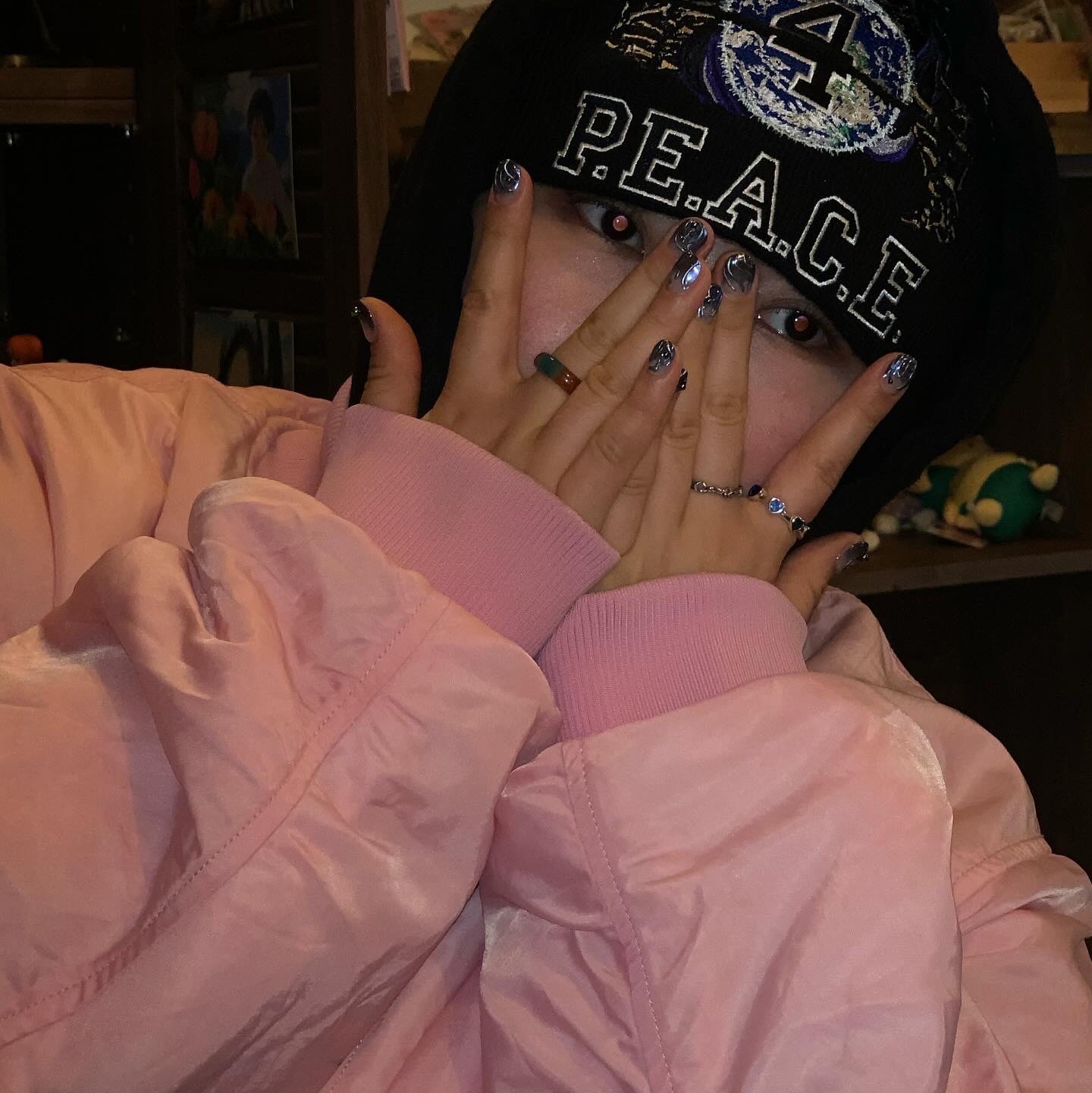 Supreme Peace Embroidered Beanie Black - 23FW 착용 스타일 - 1