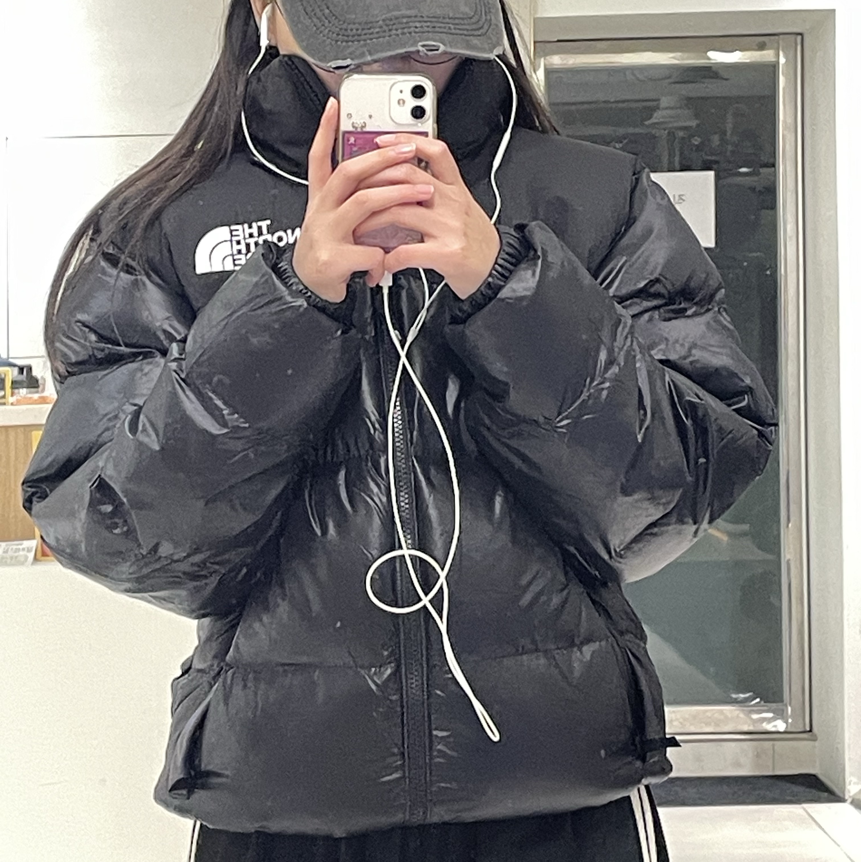 The North Face On Ball Jacket Black 착용 스타일