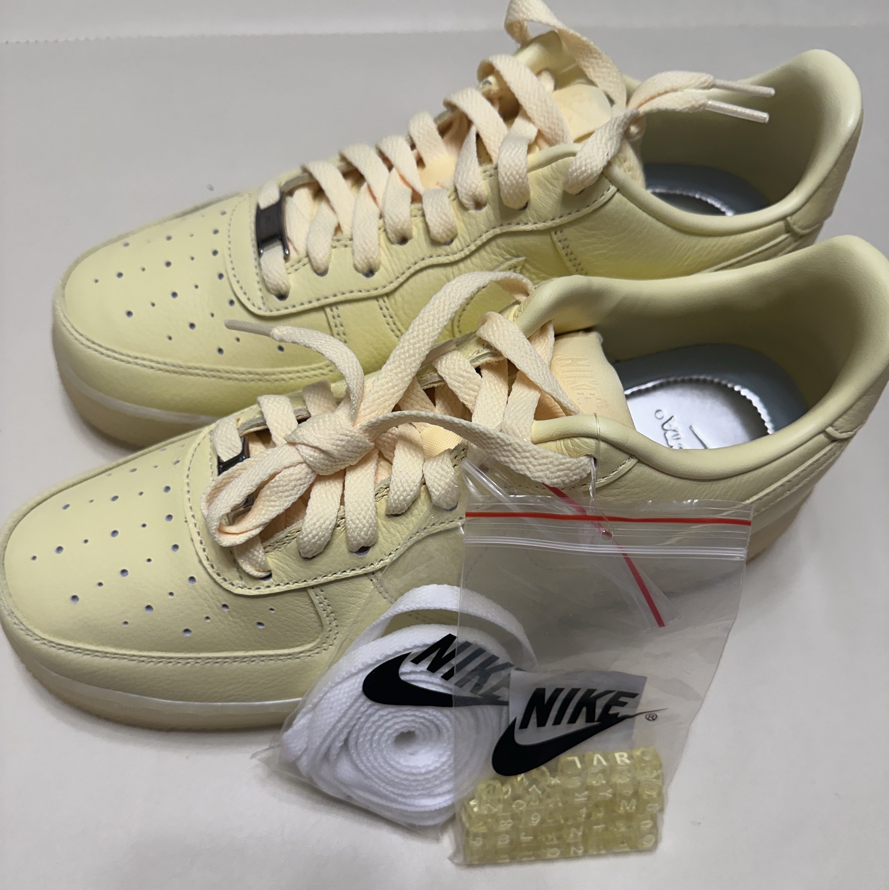 Nike x Drake Nocta Air Force 1 Low SP Certified Lover Boy Citron Tint Cobalt Tint 착용 스타일