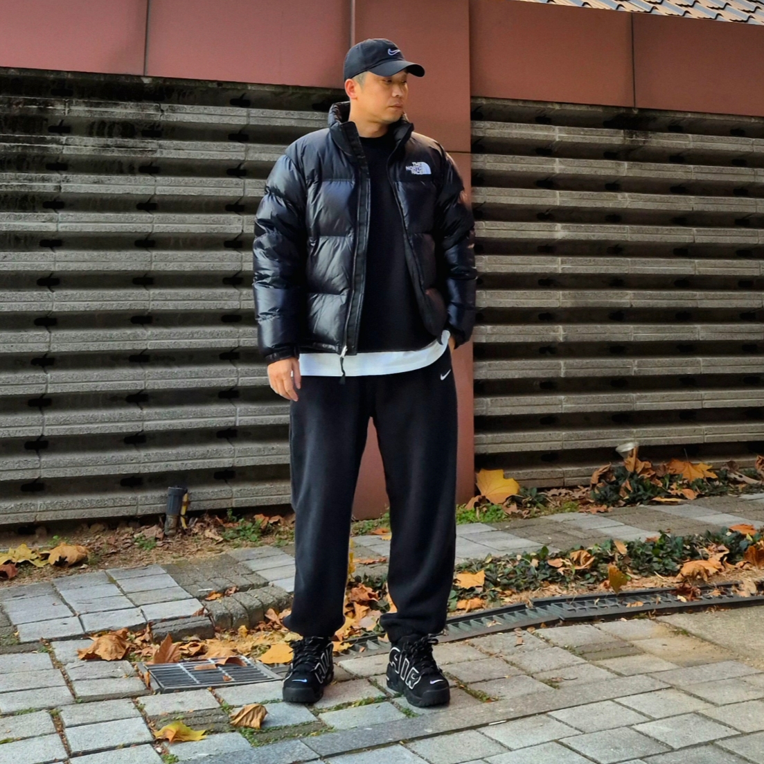 Nike x Ambush Air More Uptempo Low Black and White, Nike Heritage 86 Essential Cap Black 착용 스타일 - 1