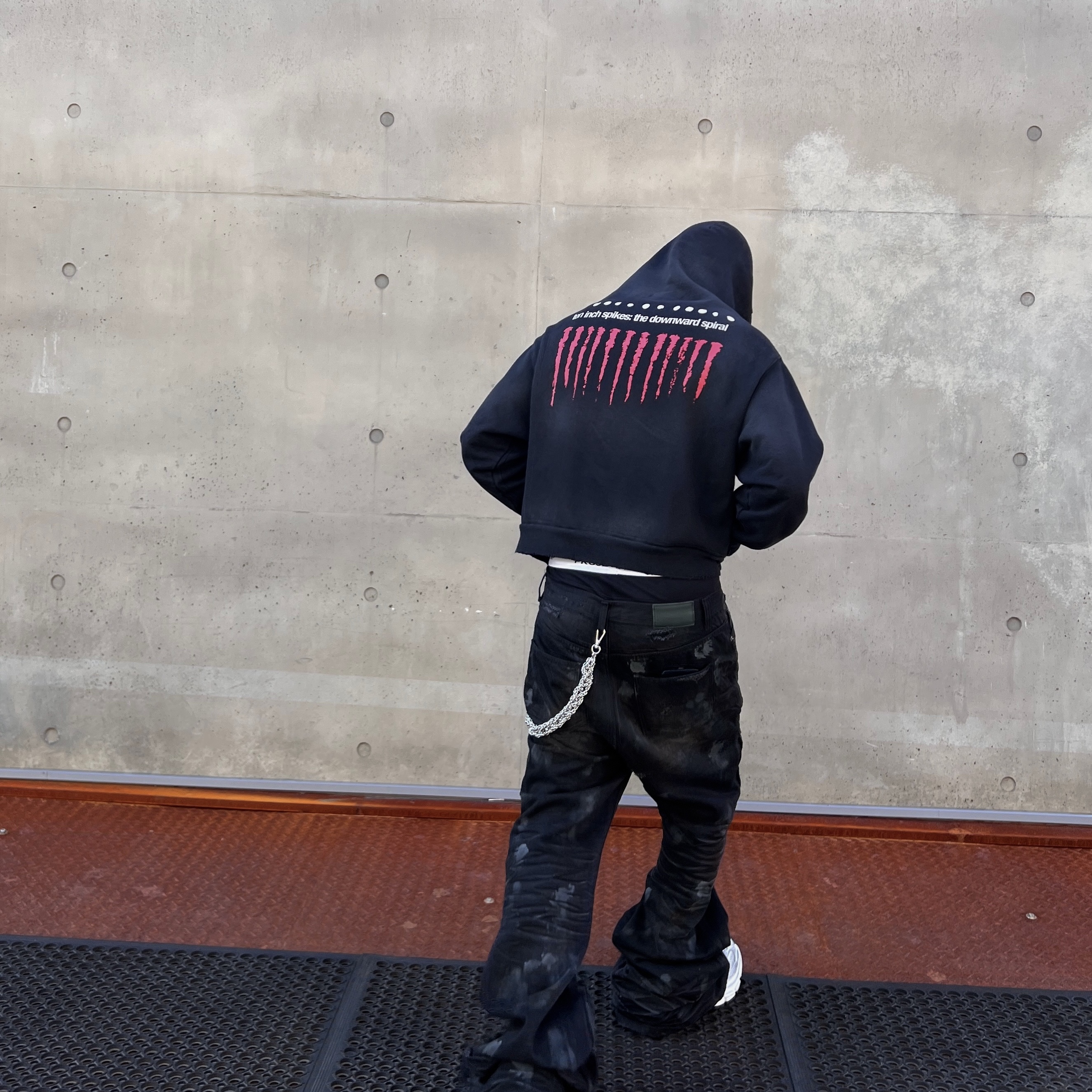 Project G/R Zygon Zip Hoodie Black, Balenciaga 10XL Sneakers White Grey Silver Black 착용 스타일 - 4