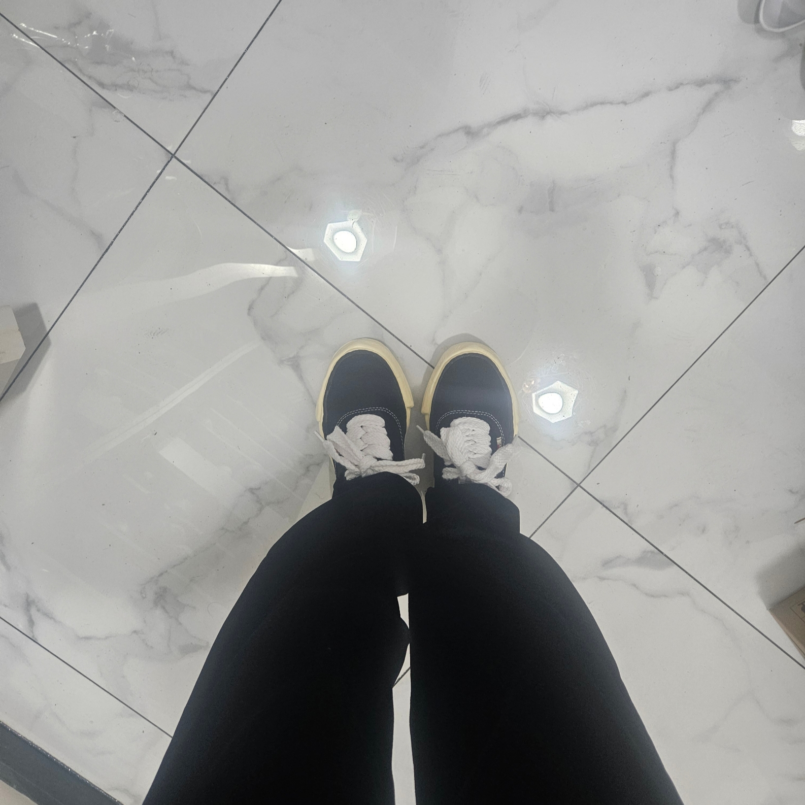 Maison Mihara Yasuhiro Baker OG Sole OD Canvas Low-top Sneakers Black, (Kids) Essentials Logo Print Sweatpants Garden Glove - Mr. Porter Exclusive 착용 스타일 - 2