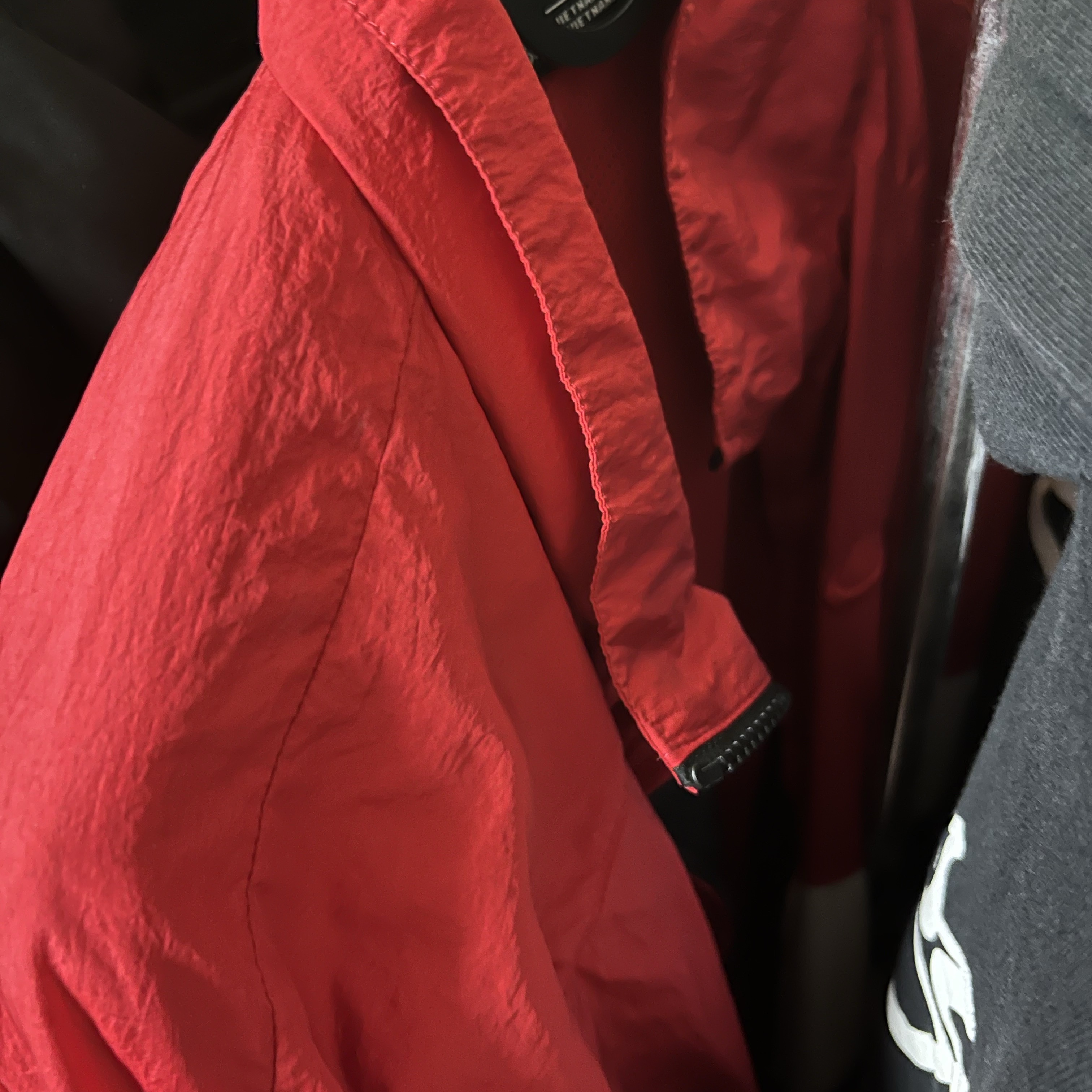 Nike NSW Big Swoosh Woven Jacket Red White Black - Asia, Nike NSW Big Swoosh Woven Jacket Red White Black - US/EU 착용 스타일