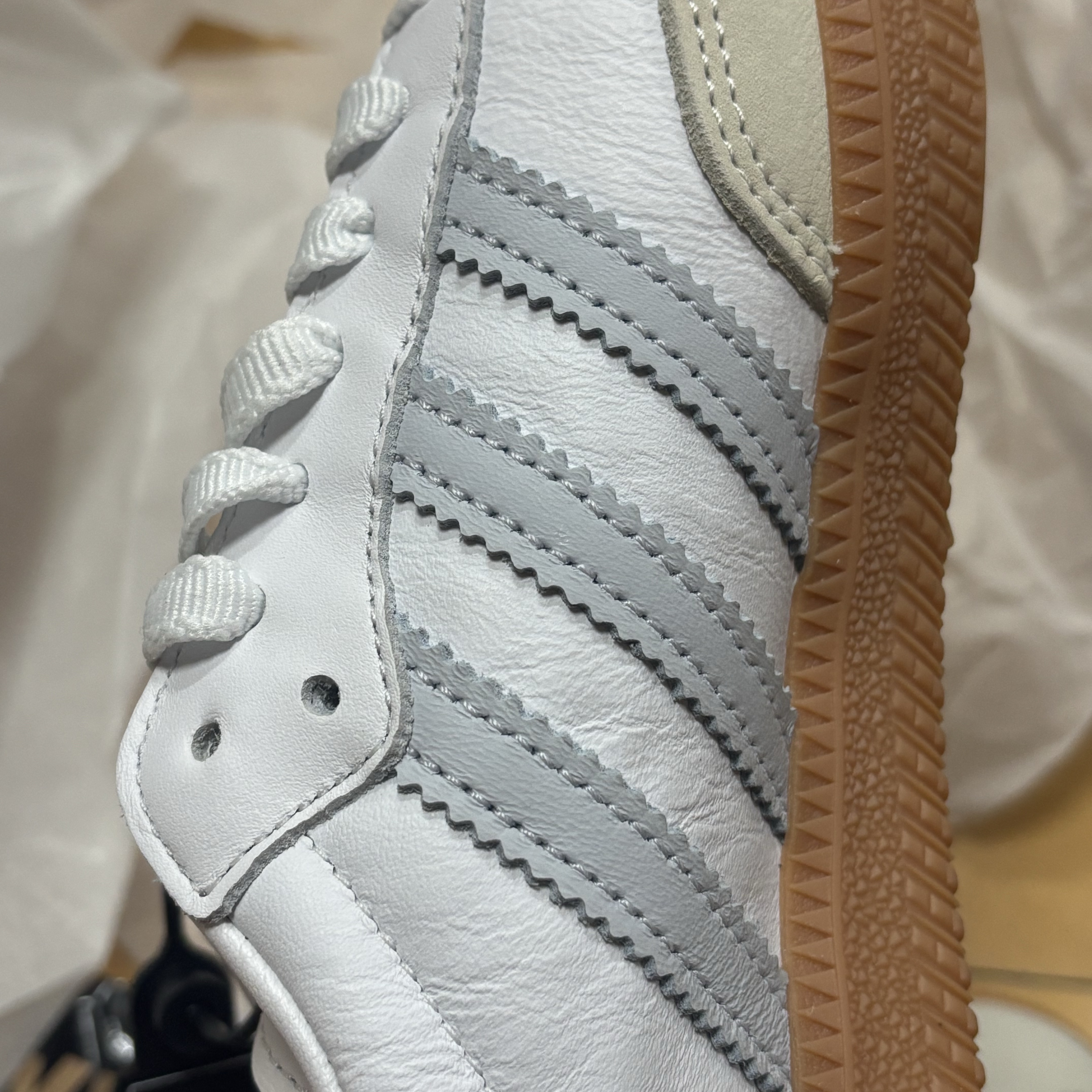 (W) Adidas Samba OG Cloud White Halo Blue 착용 스타일 - 2