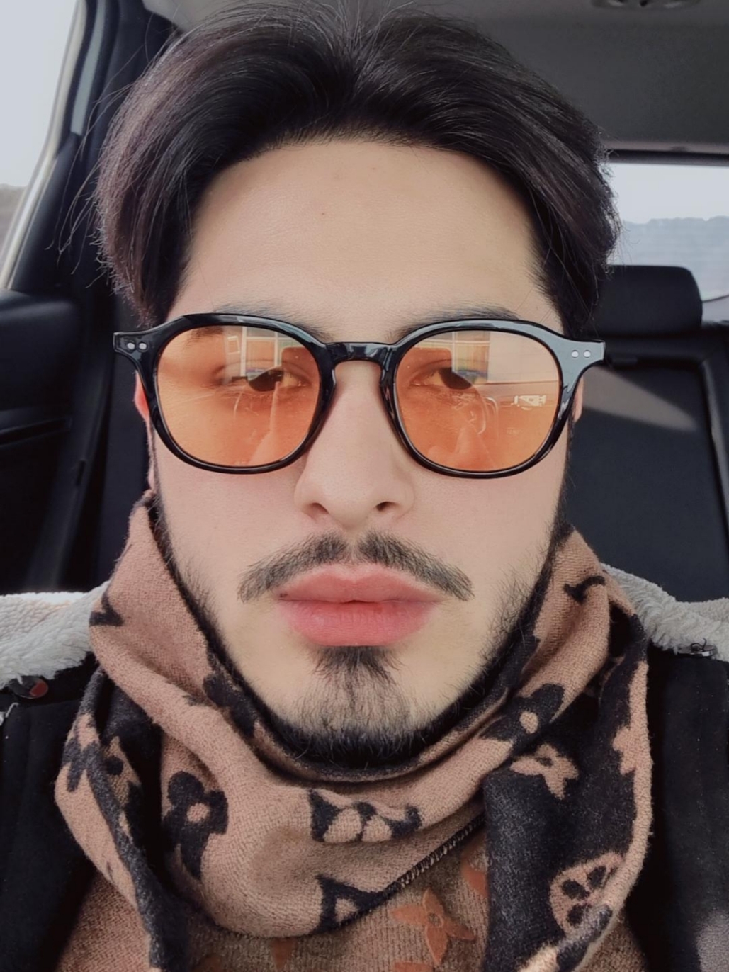 Elyorbek Khabibullaev님의 스타일