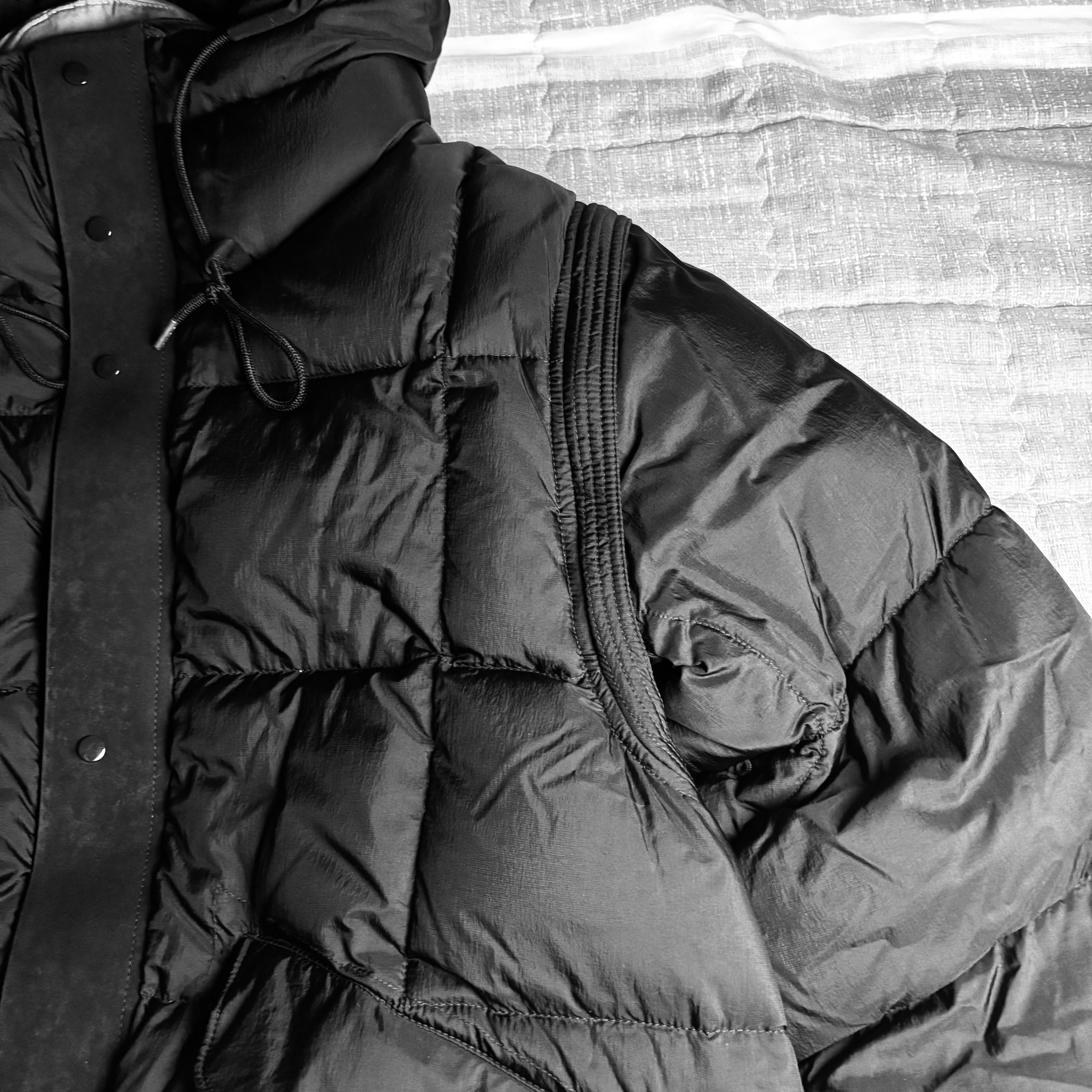 Ten C Hurricane Combo Down Anorak Black 착용 스타일 - 2