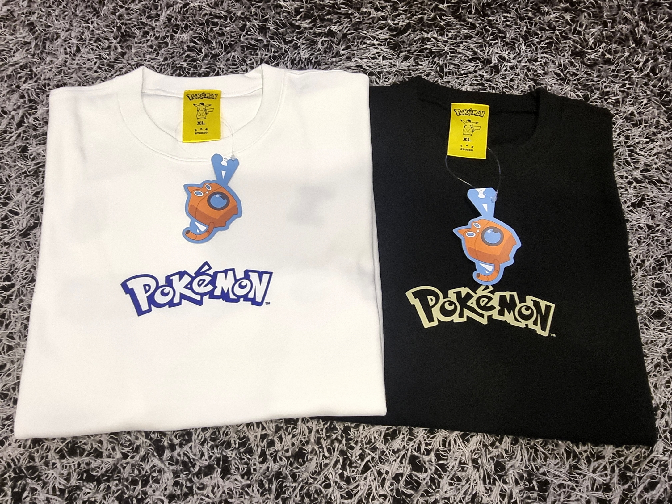 IAB Studio x Pokemon Pikachu T-Shirt White Navy, IAB Studio x Pokemon Mimikyu T-Shirt Black Yellow 착용 스타일