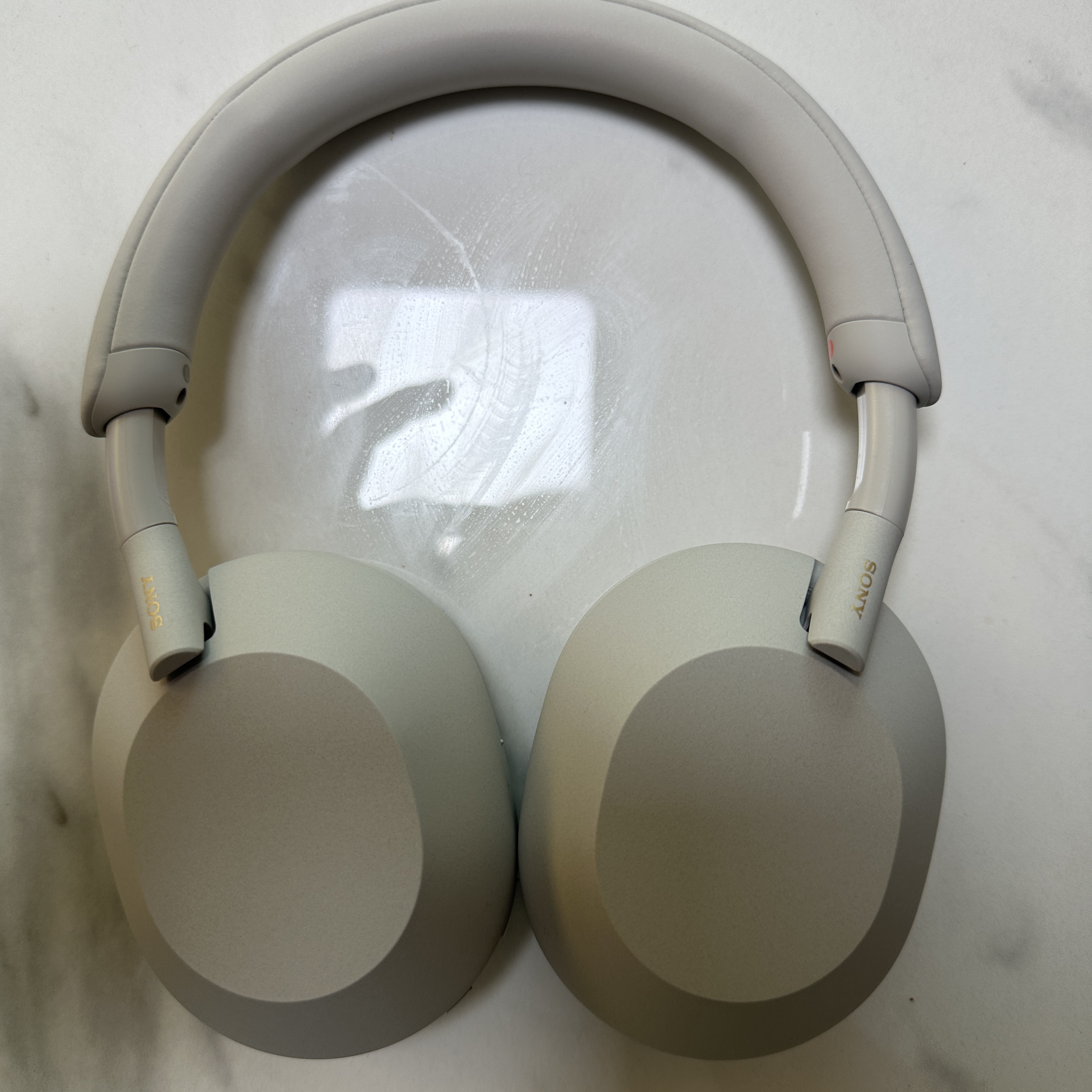 Sony WH-1000XM5 Silver (Sony Korea Ver.) 착용 스타일