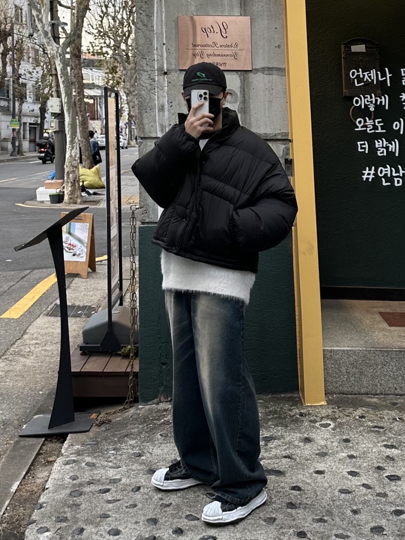 Maison Mihara Yasuhiro Blakey OG Sole Canvas Low-top Sneakers Black White, Maison Mihara Yasuhiro Blakey OG Sole Leather Low-top Sneakers Black 착용 스타일 - 1